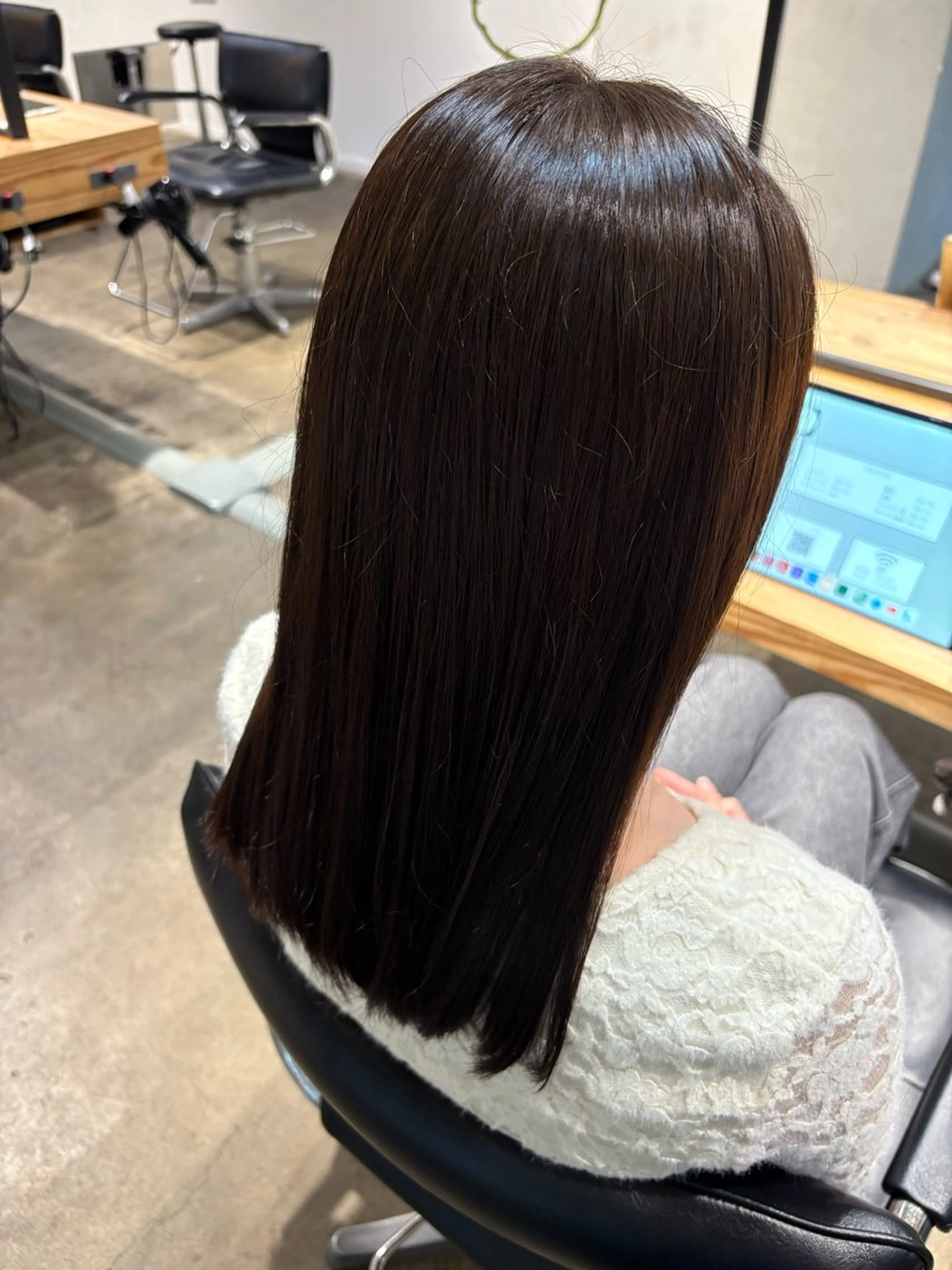 カラー 井河 円花のヘアスタイル