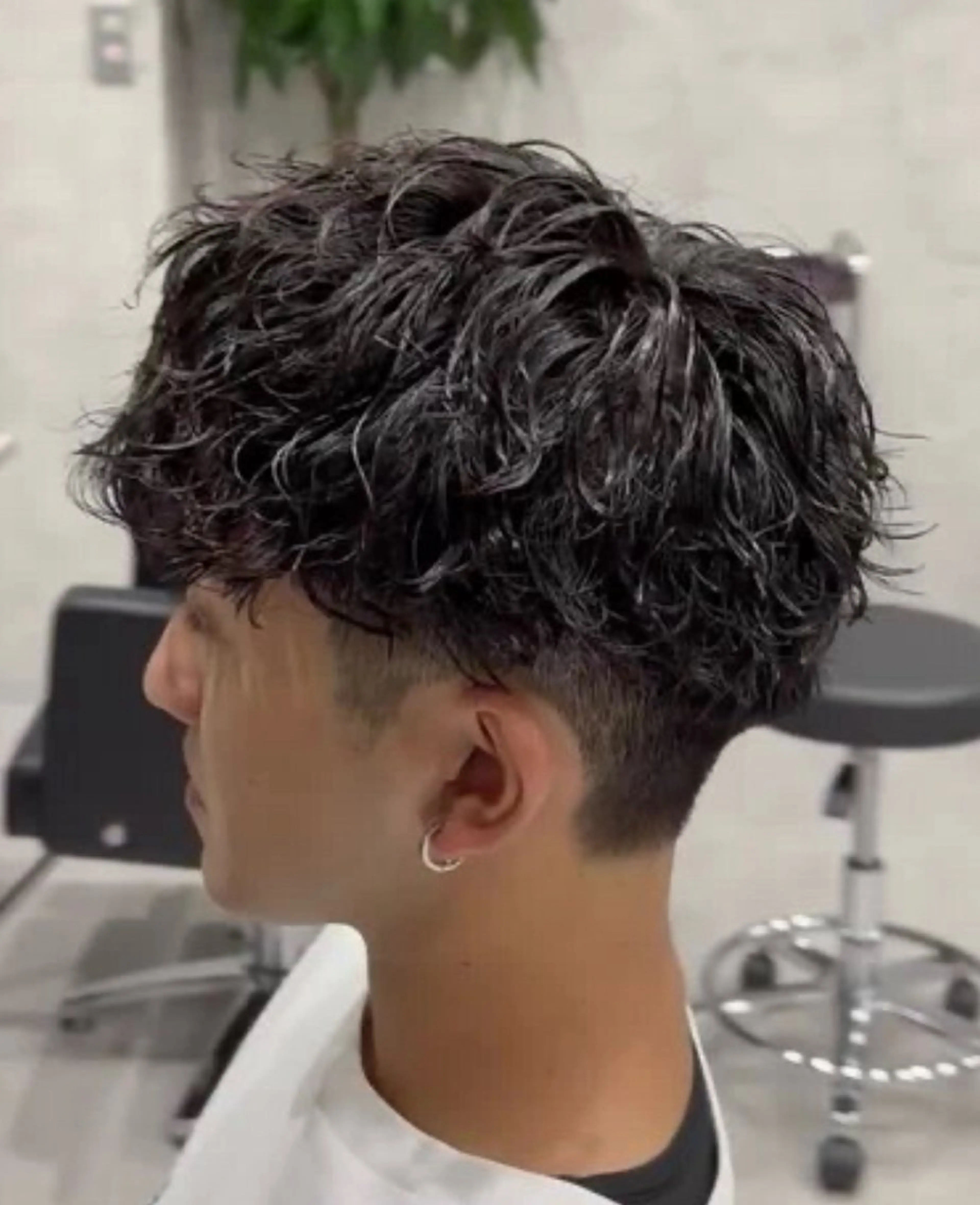 【トレンド🔥】波巻き・ツイスパ対応 カット＋パーマ💇‍♂️【¥3300】の写真