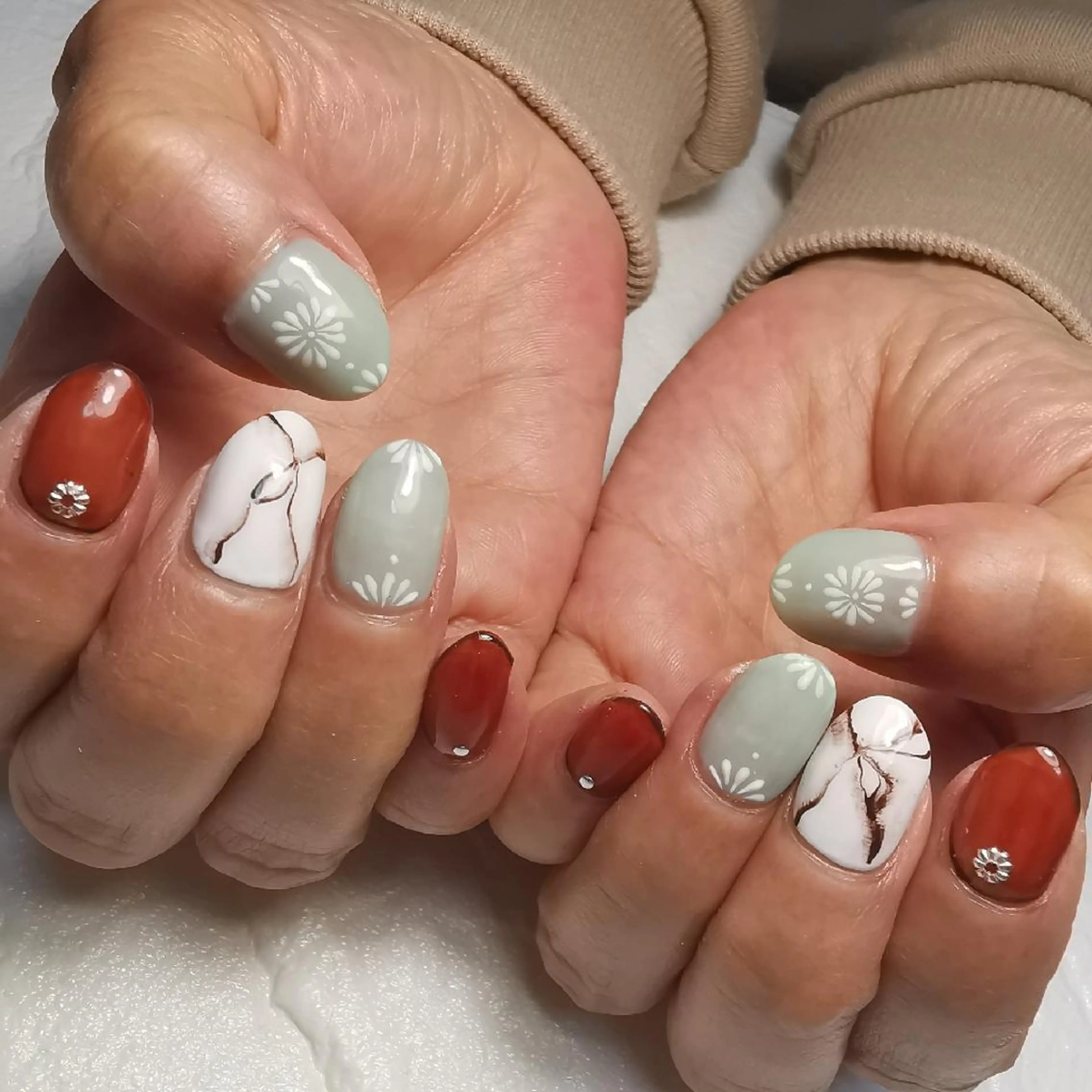 ネイル 持ち込み ハンドネイル reve あやののネイルデザイン