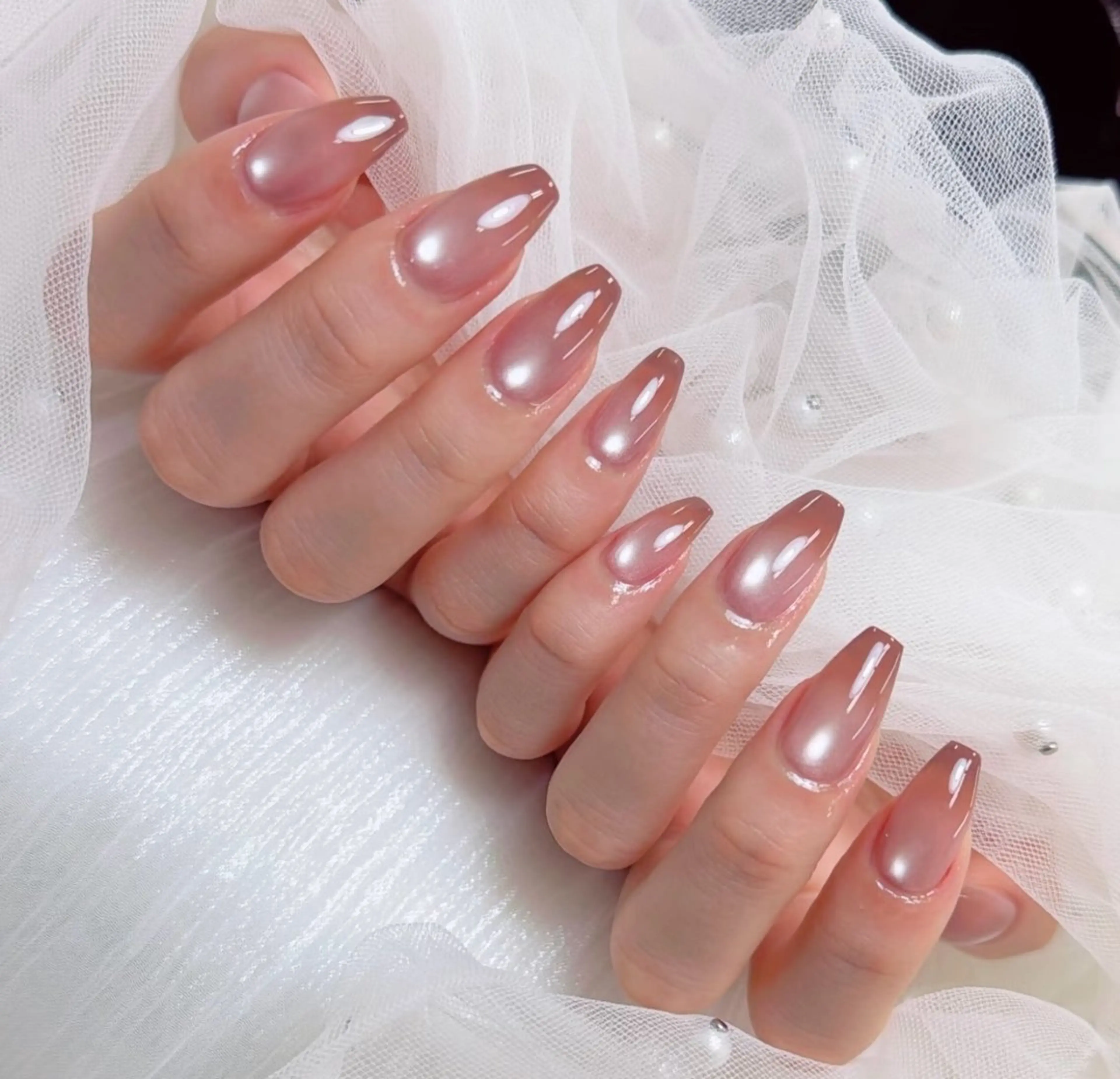 ネイル アートネイル べっ甲ネイル チークネイル 成人式 長さ出し ハンドネイル ハンドケア For you. Nail Salonのネイルデザイン