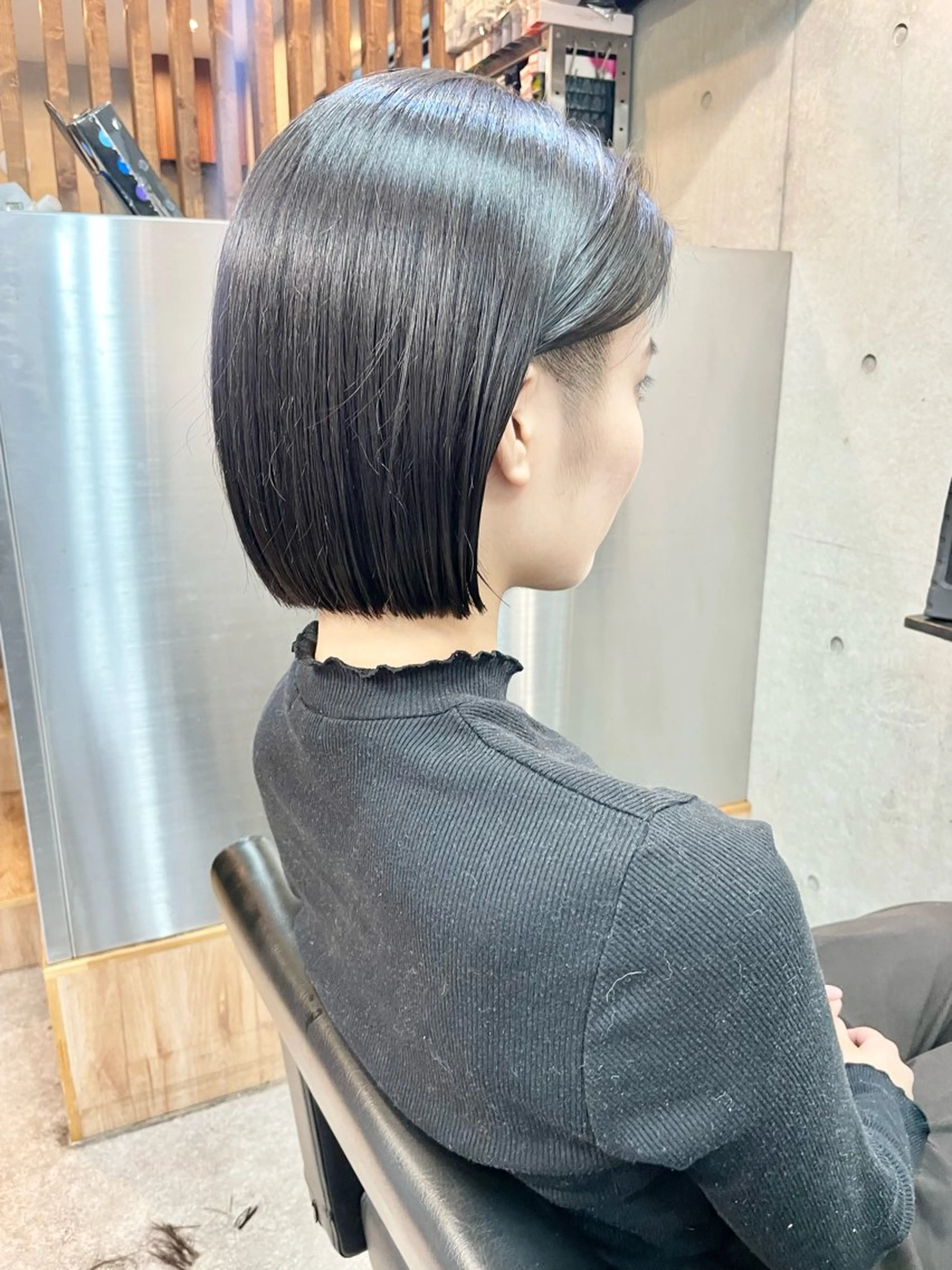 ショート カラー ダークグレー ボブ カット ヘアカラー トリートメント ショートボブ髪質改善 縮毛矯正のプロ山道潤のヘアスタイル