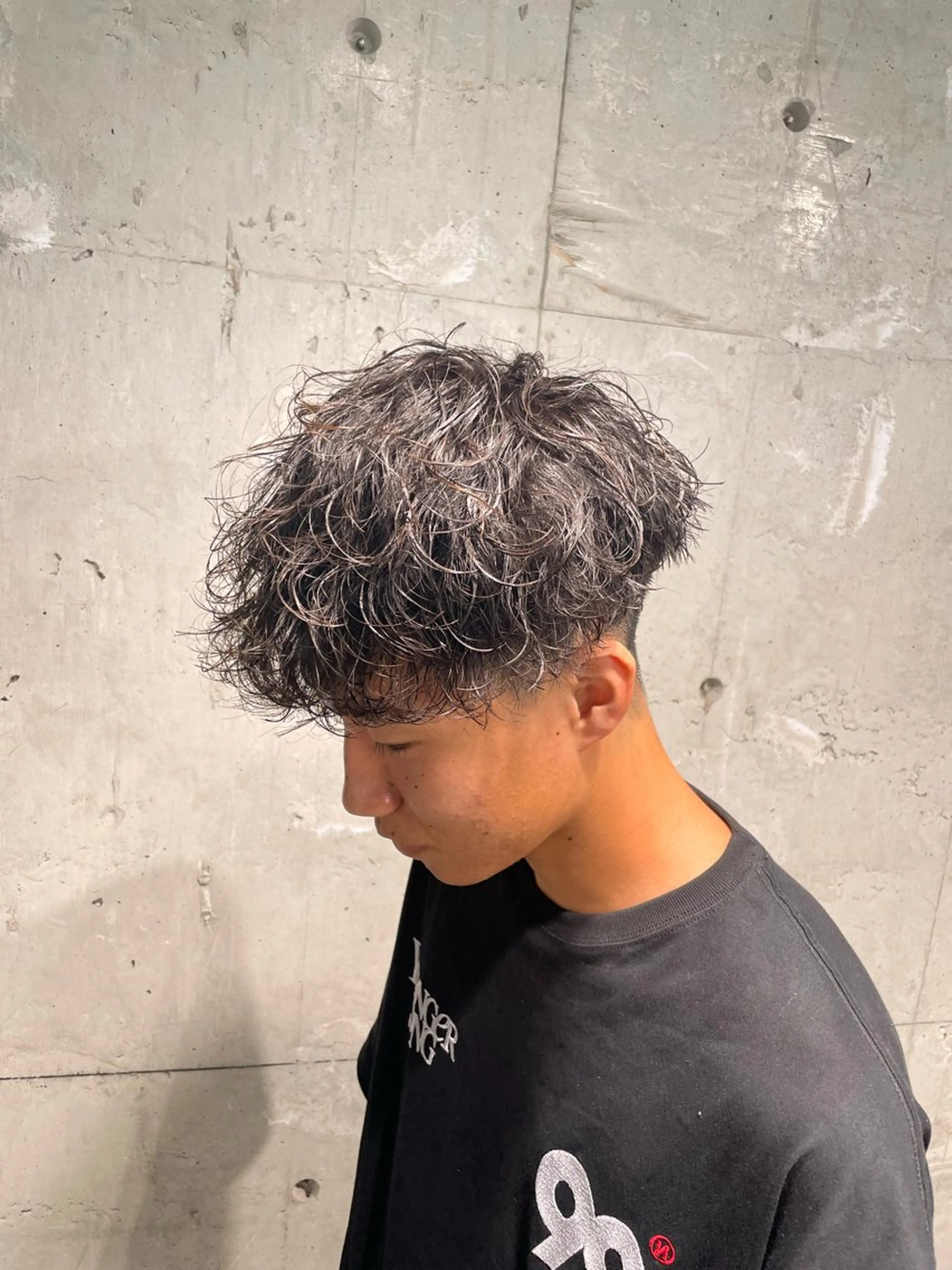 パーマ メンズ カット ヘアカラー トリートメント 艶髪/透明感🪽 DISCO🪽のヘアスタイル