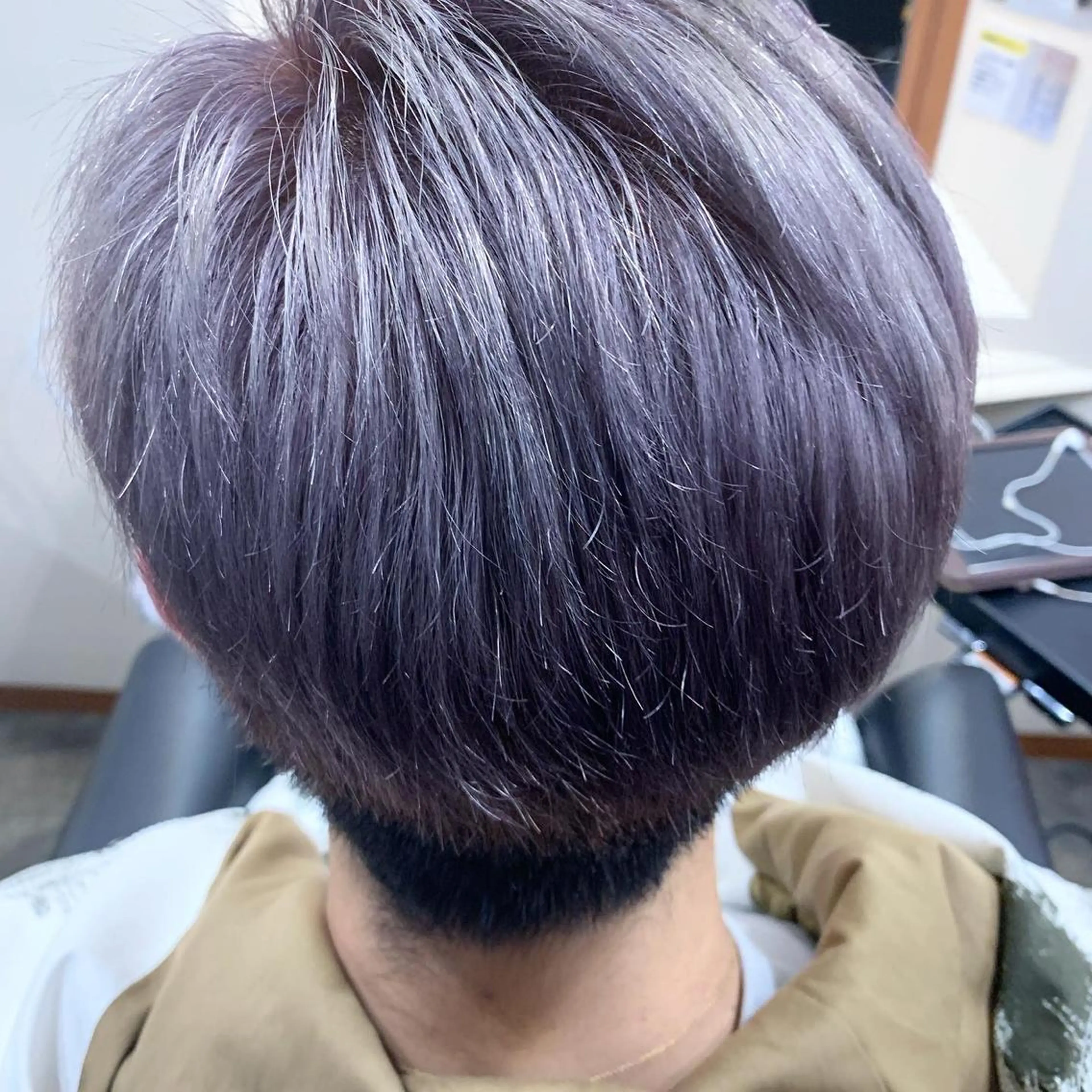 ショート カラー メンズ 屋比久 一樹のヘアスタイル