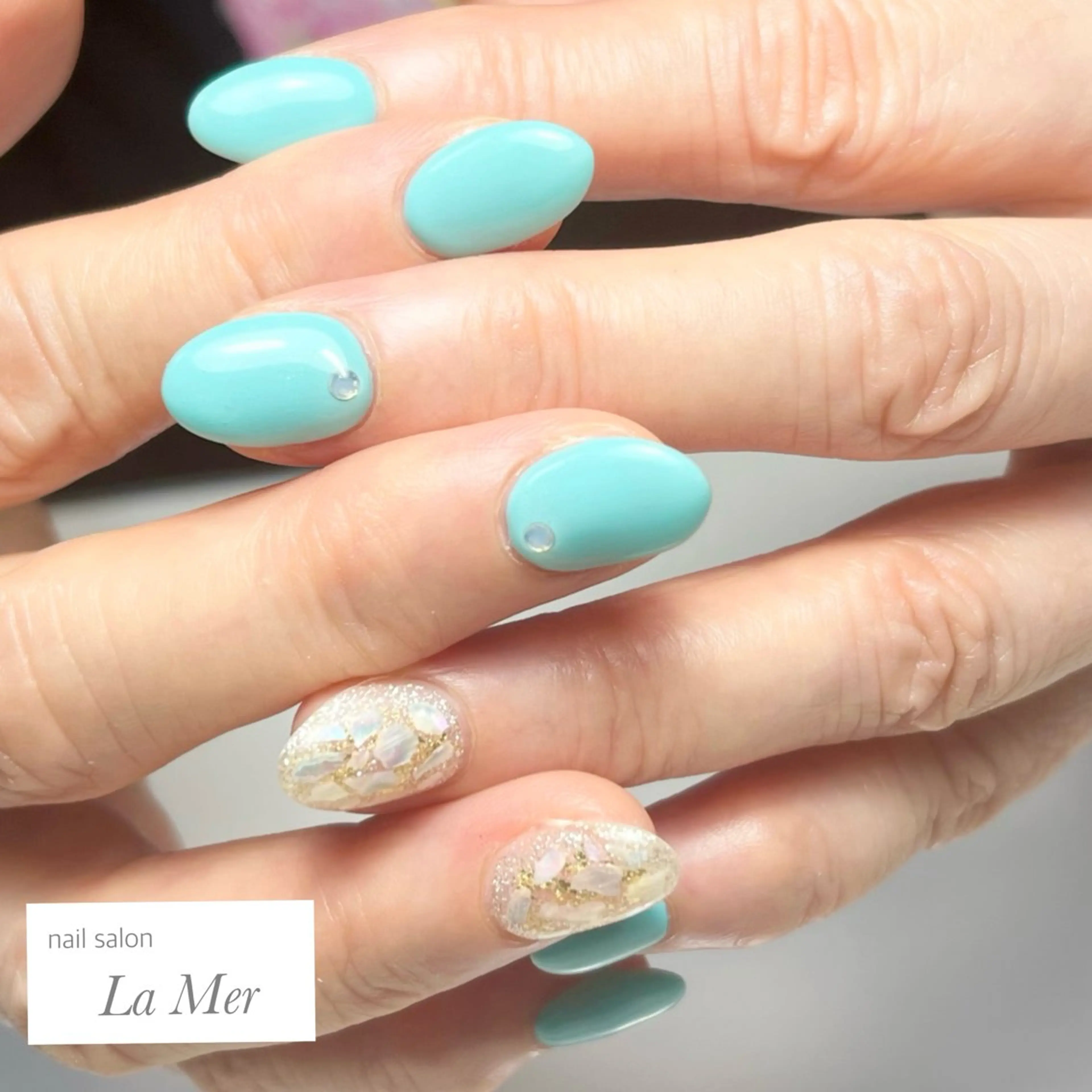 ネイル ブルー シンプルネイル ストーンネイル 夏ネイル nailsalon La Merのネイルデザイン