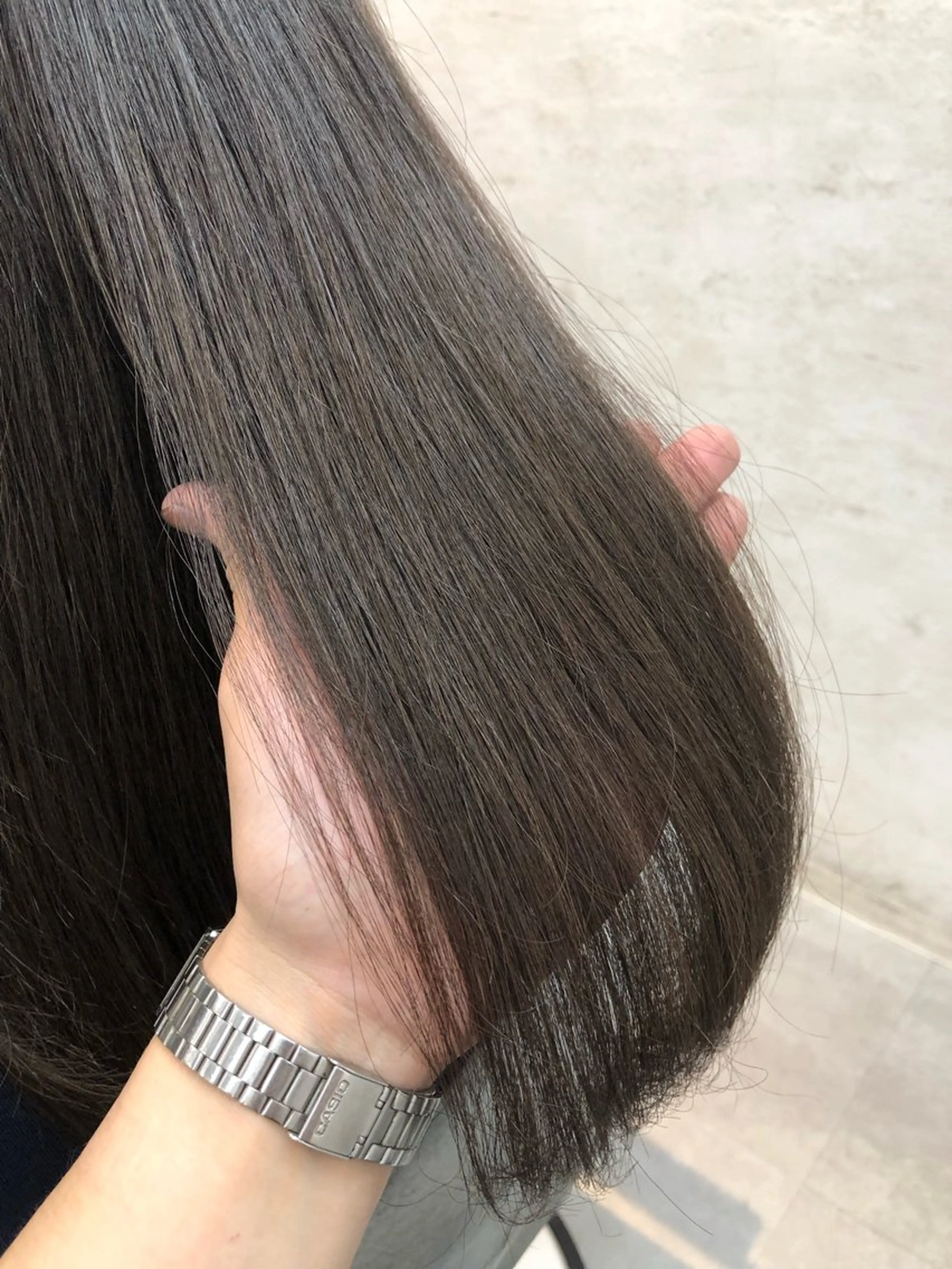 ロング カラー ブリーチ 透明感カラー グレージュ SOA FLEAR Tsuyoshiのヘアスタイル