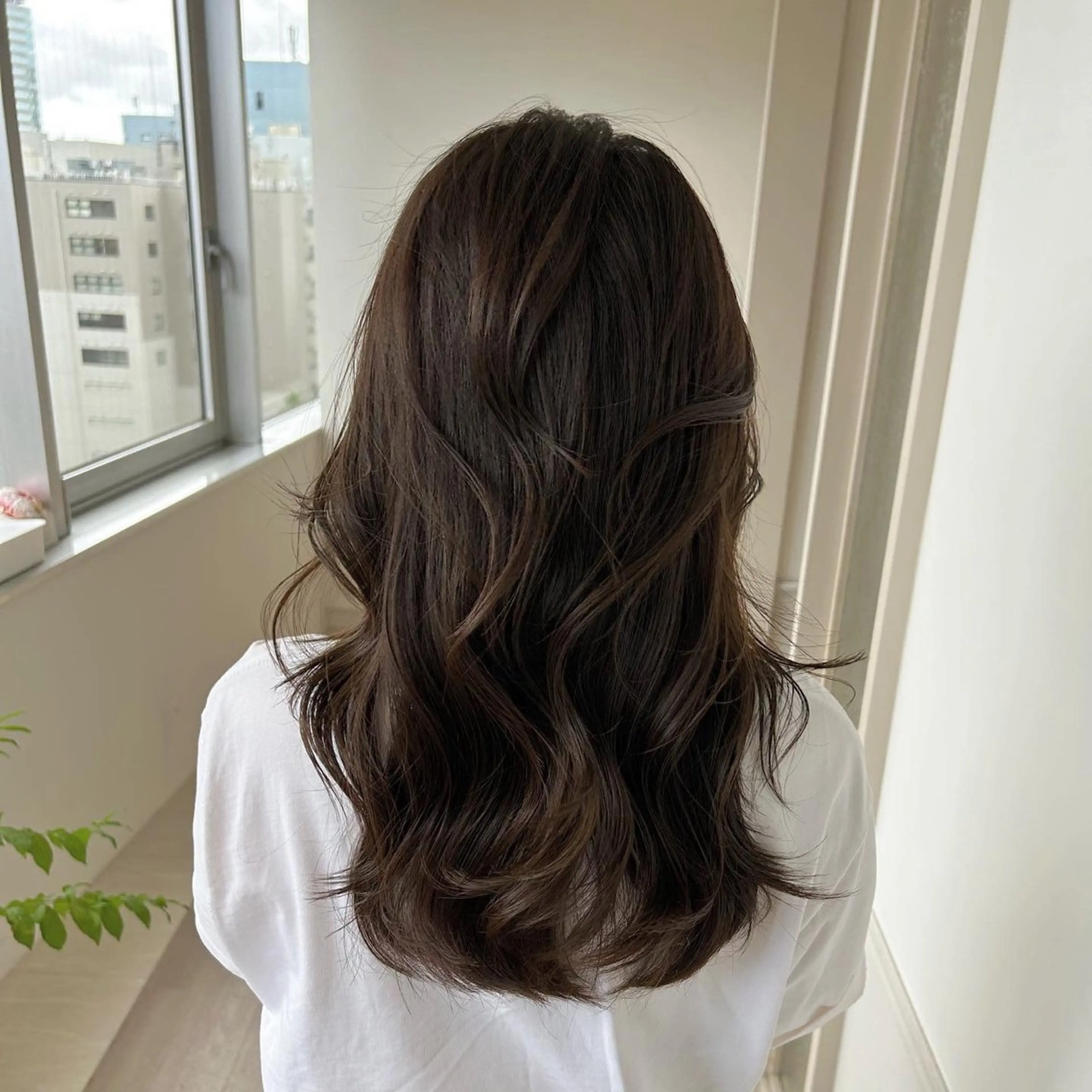 セミロング カラー レイヤーカット 瀬戸 昭秀のヘアスタイル
