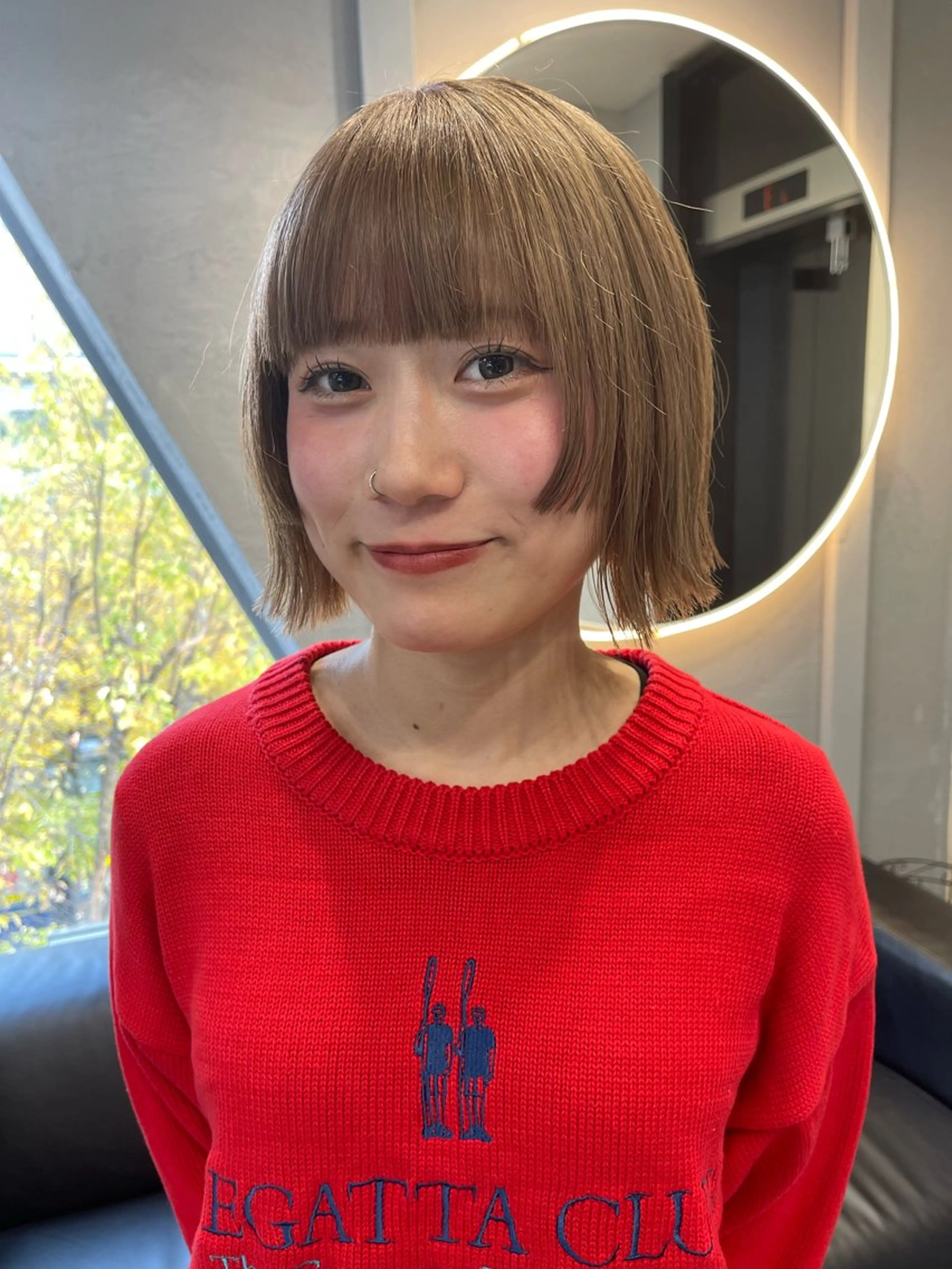 ミディアム カラー ブリーチ ケアブリーチ デザインカラー ダブルカラー イヤリングカラー ヘアカラー トリートメント TATSUブリーチ/ ミルクティーベージュのヘアスタイル