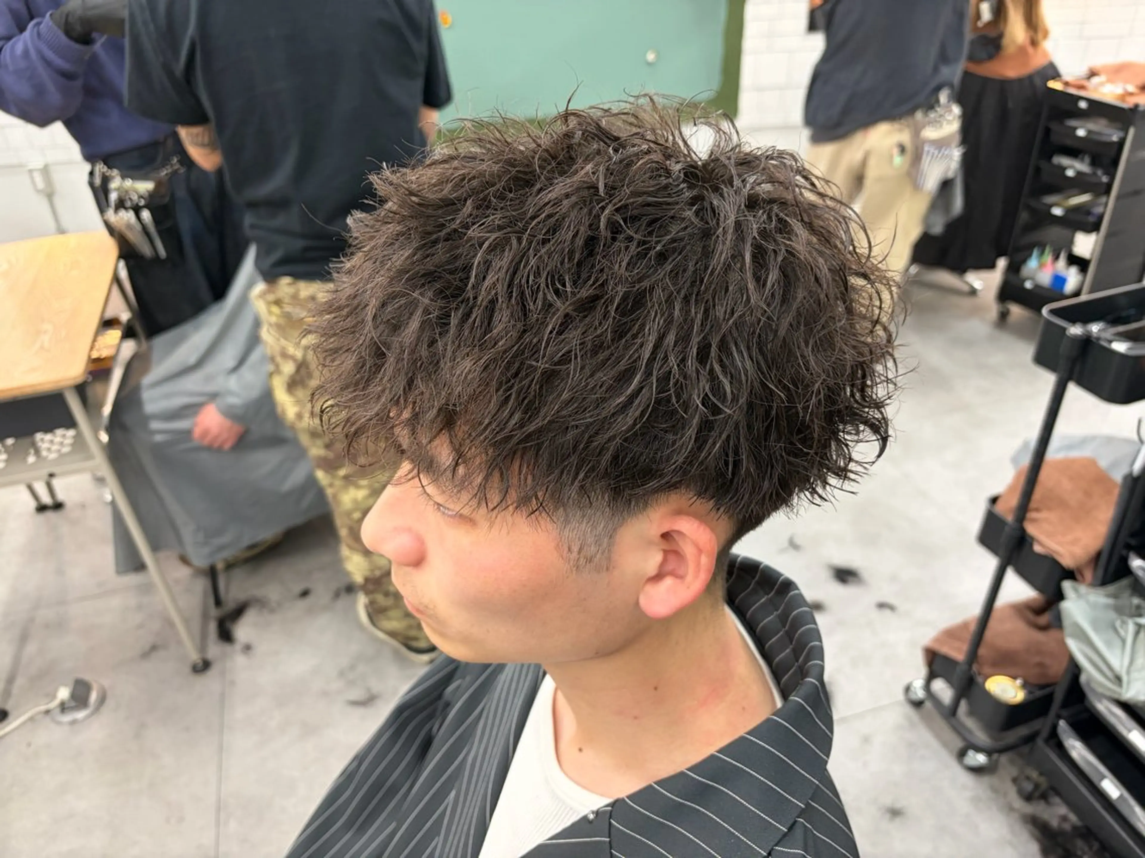ショート パーマ ツイストスパイラルパーマ ショートヘア スパイラルパーマ カット パーマ メンズパーマ外屋敷 航のヘアスタイル