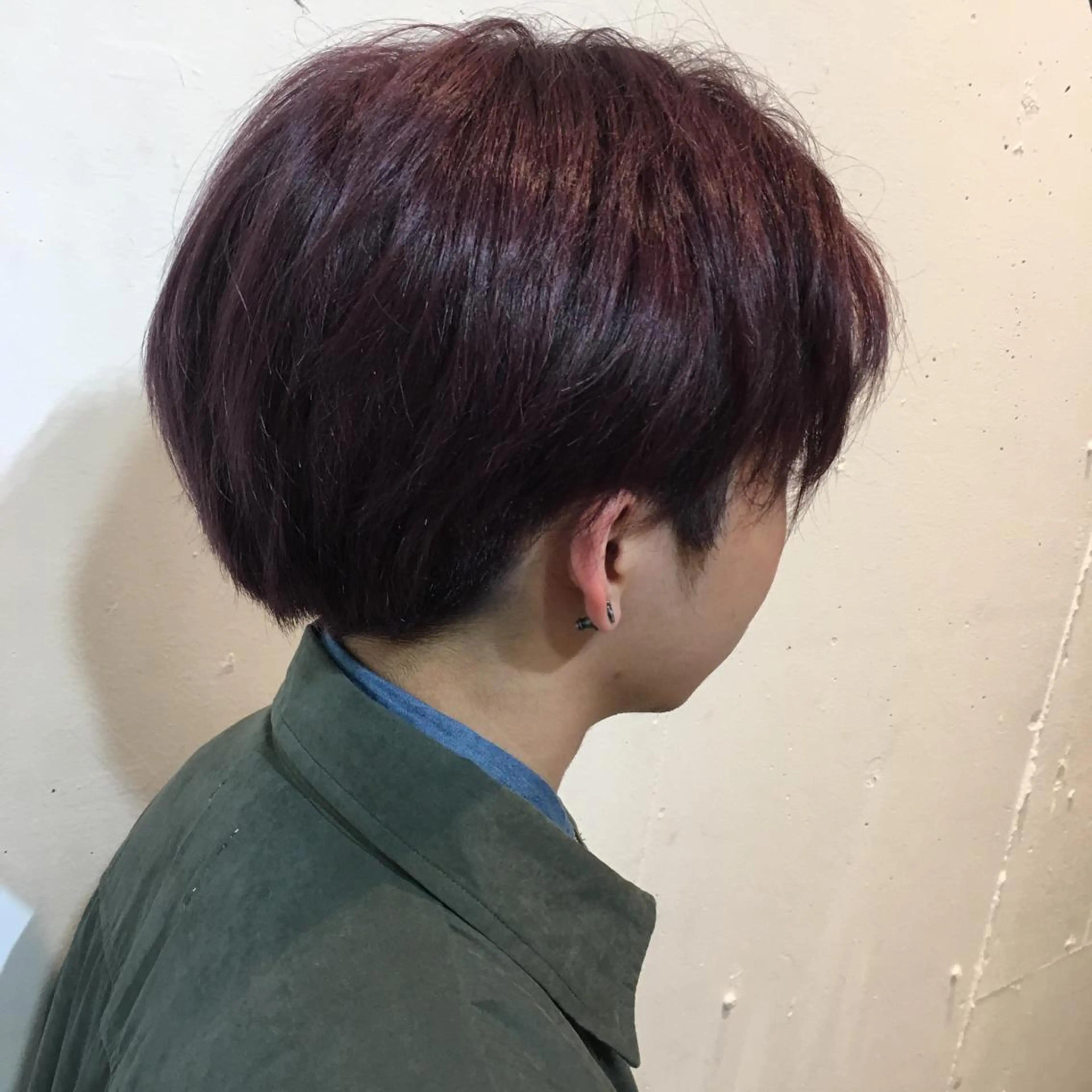 カラー メンズ 八巻 晴香のヘアスタイル