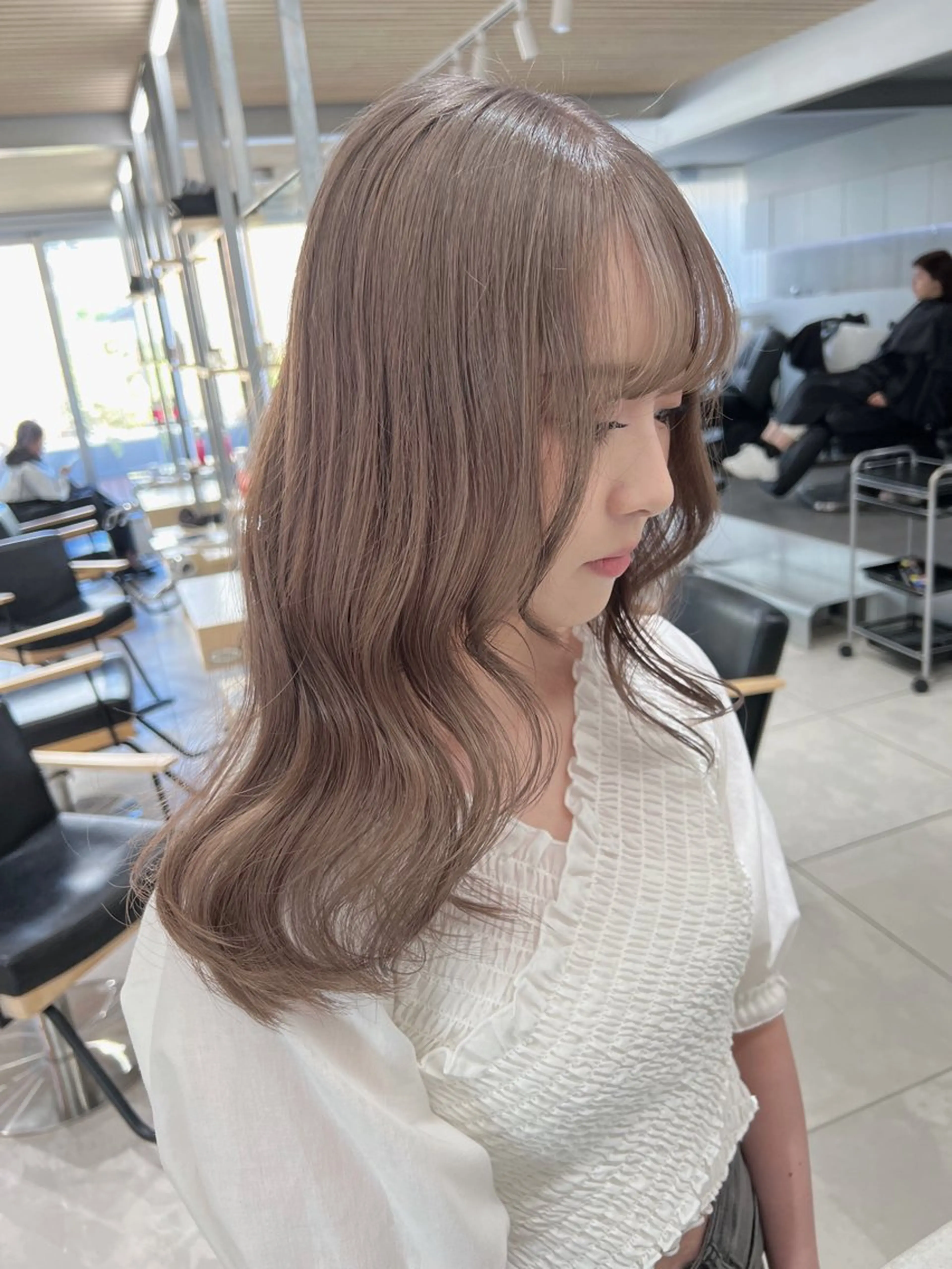 セミロング ヘアカラー トリートメント ヘッドスパ 透明感♡グレージュ ♡ミルクティー♡のヘアスタイル
