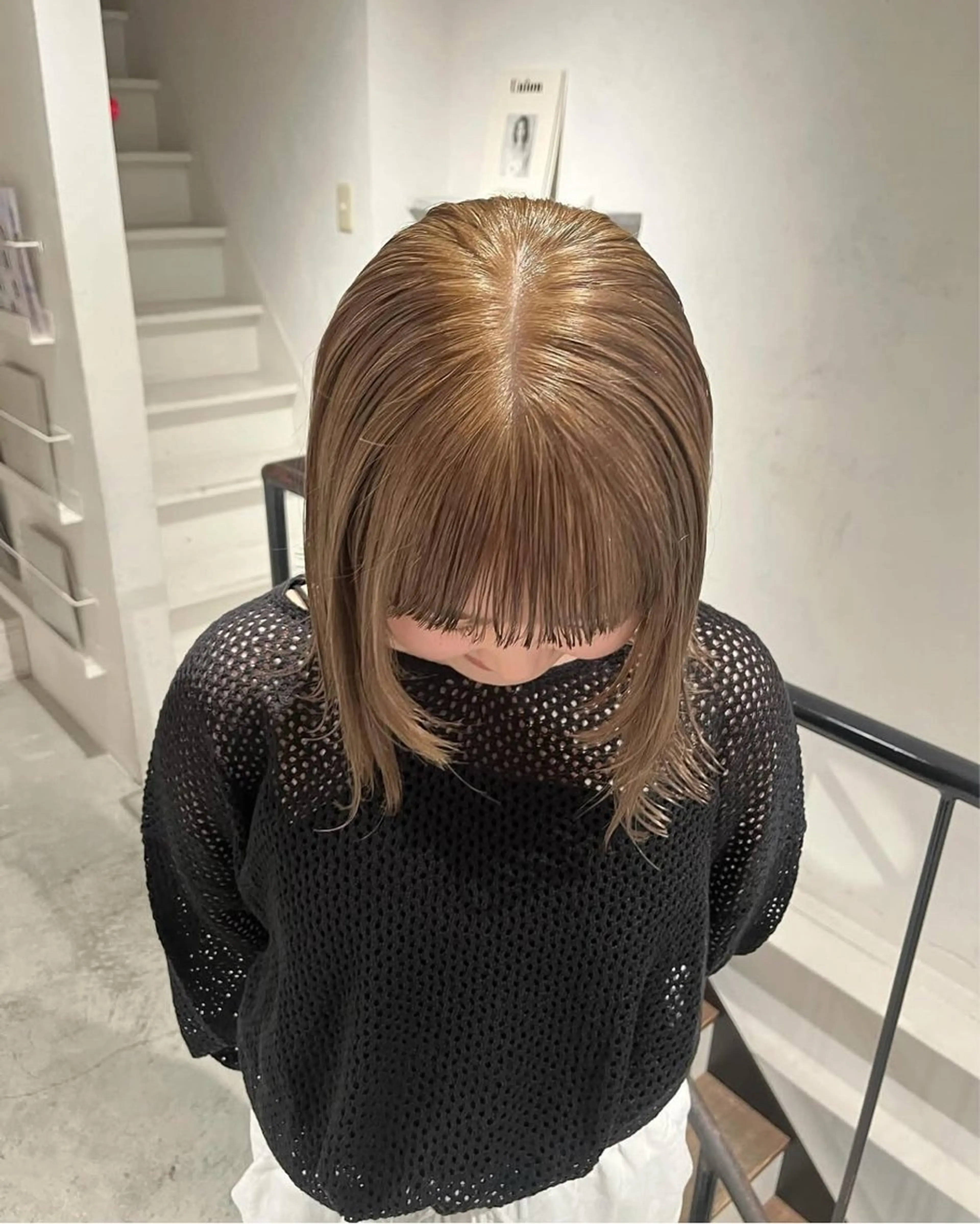 ショート anna/ラフパーマ /くすみベージュのヘアスタイル