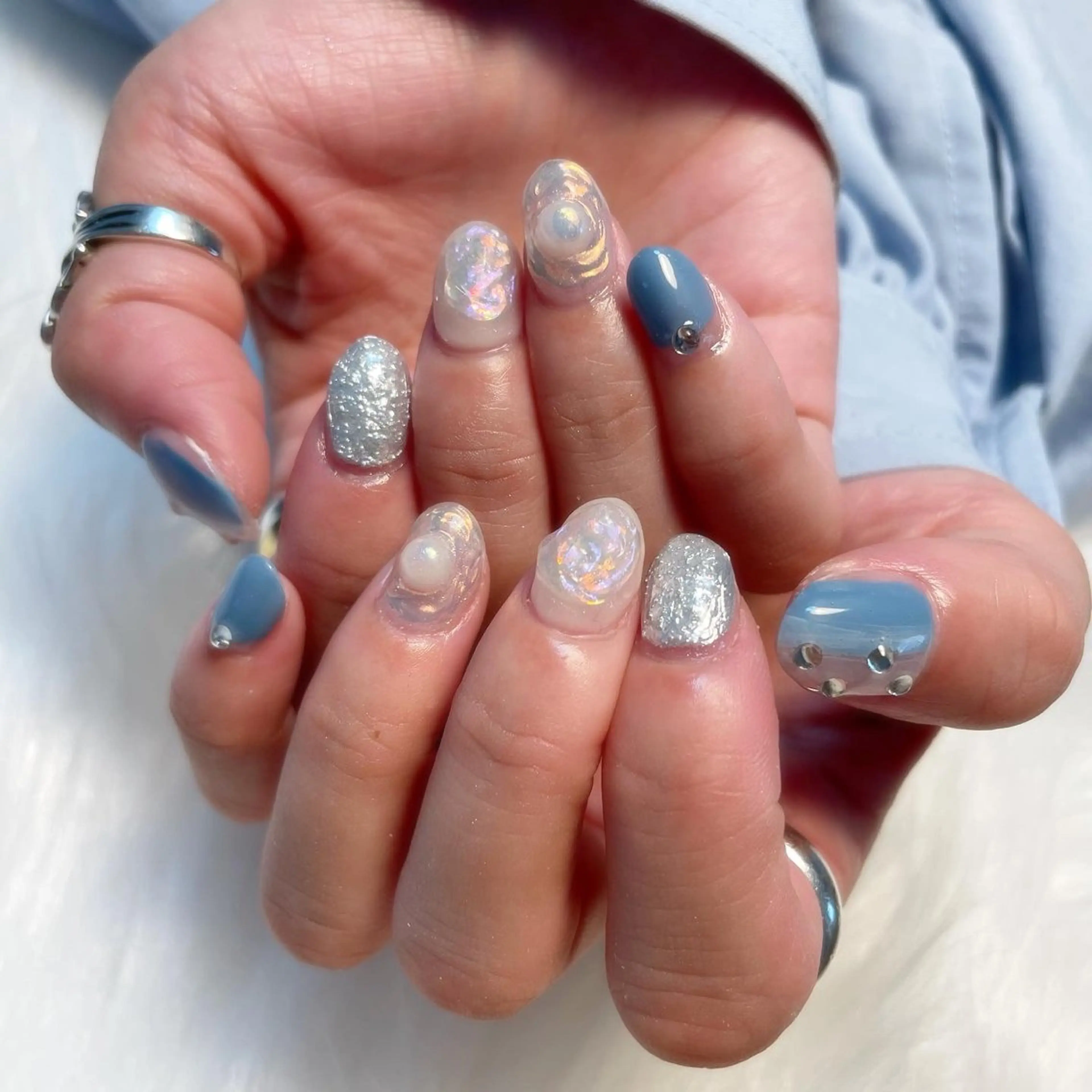 ネイル ハンドネイル ゴテゴテ💙ワンホン リオナのネイルデザイン