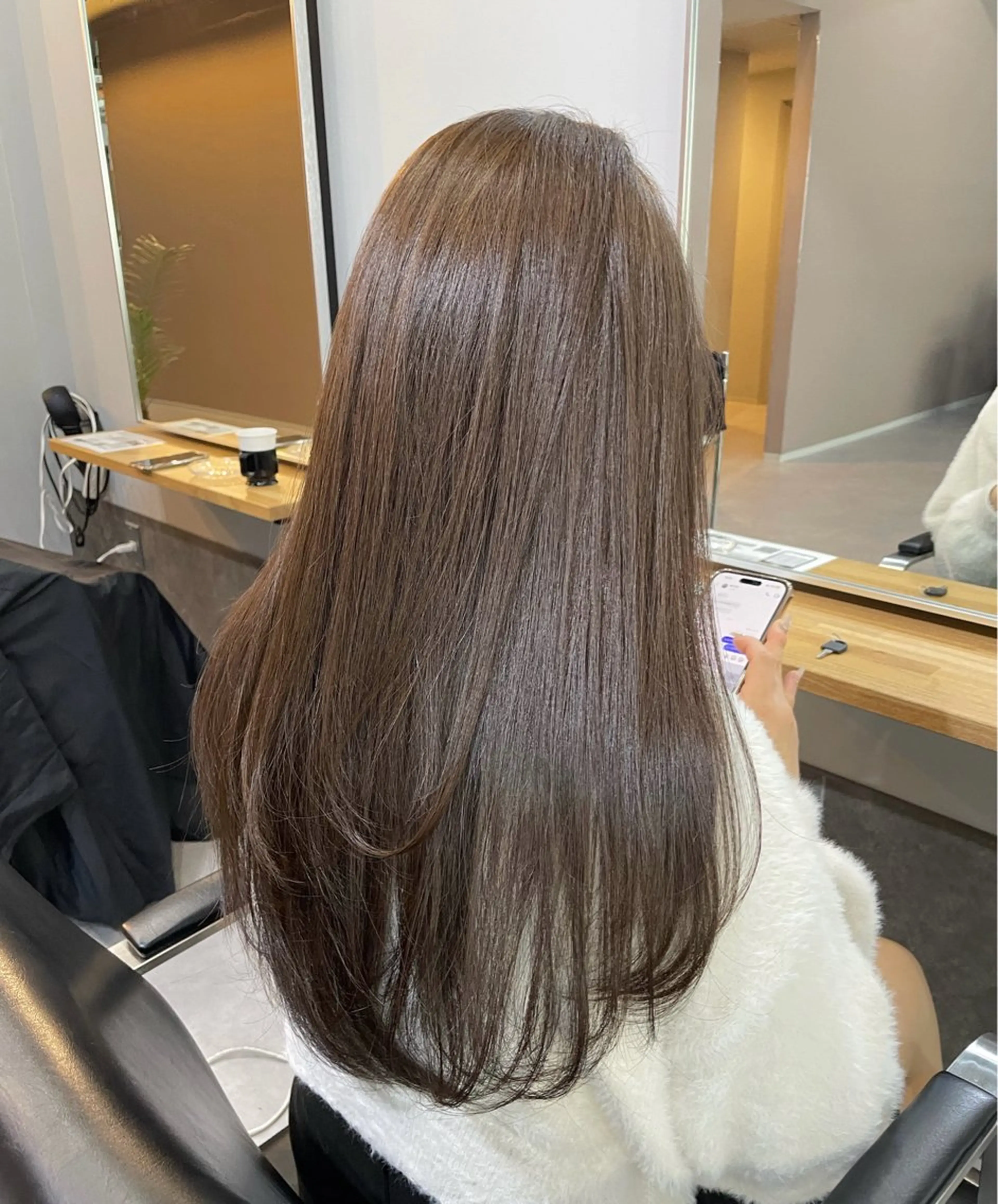 ロング カラー ミルクティーベージュ ❤︎レイヤー　MIAのヘアスタイル