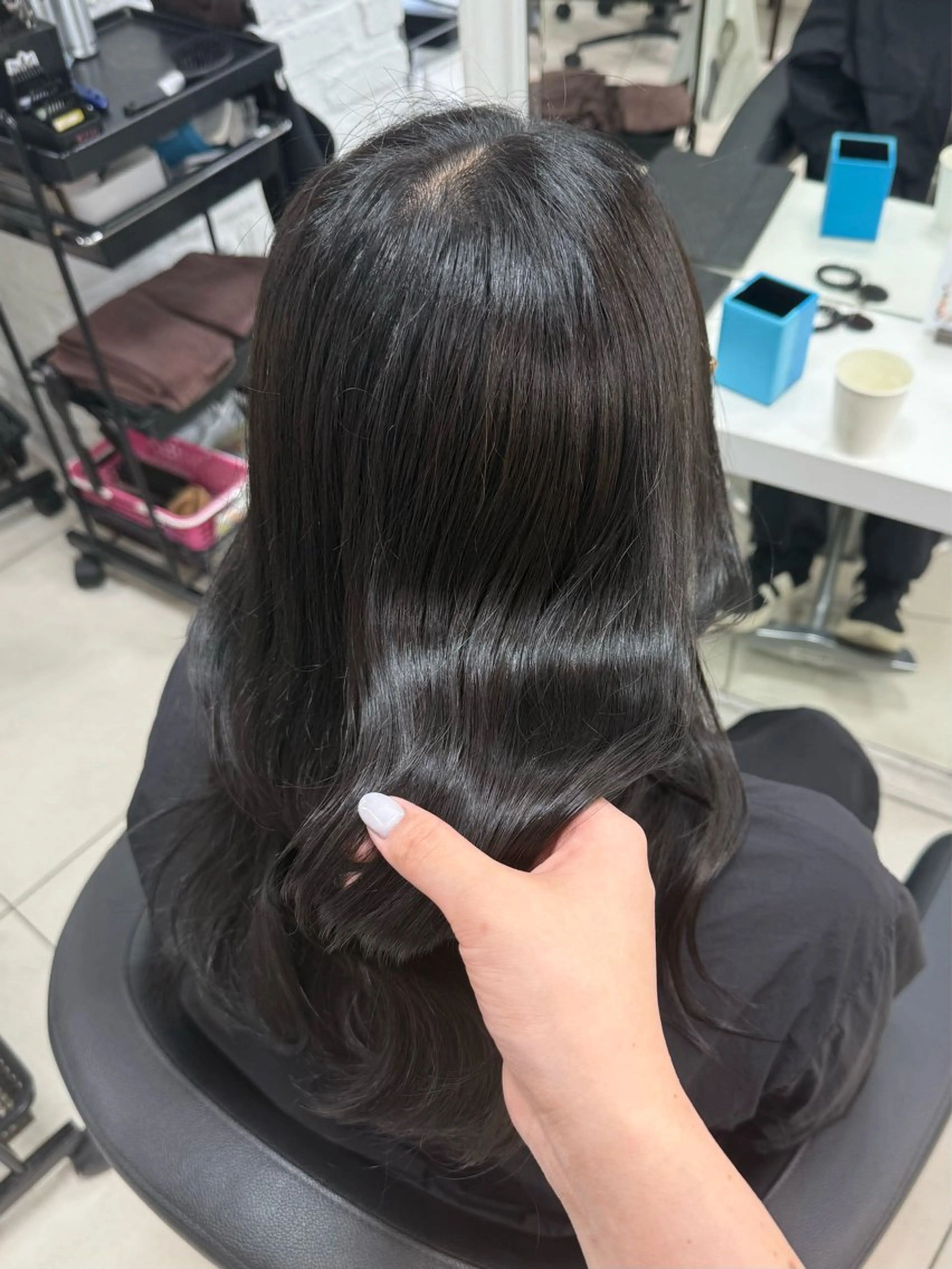 ロング カラー 透明感ハイトーン 🪽☾mizukiのヘアスタイル