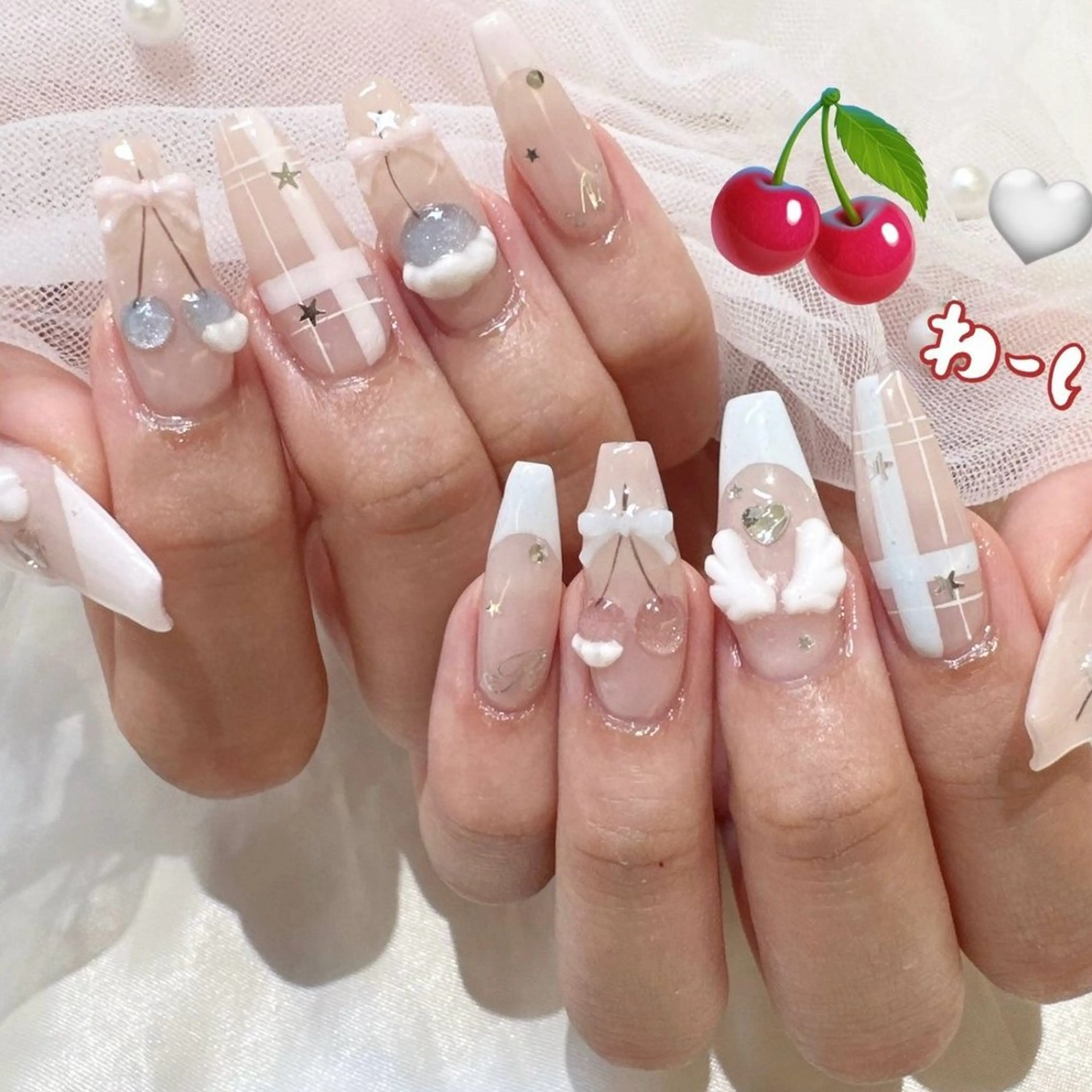 ネイル アートネイル 長さ出し フレンチネイル ジェルネイル キラキラネイル Belle Nail Salonのネイルデザイン