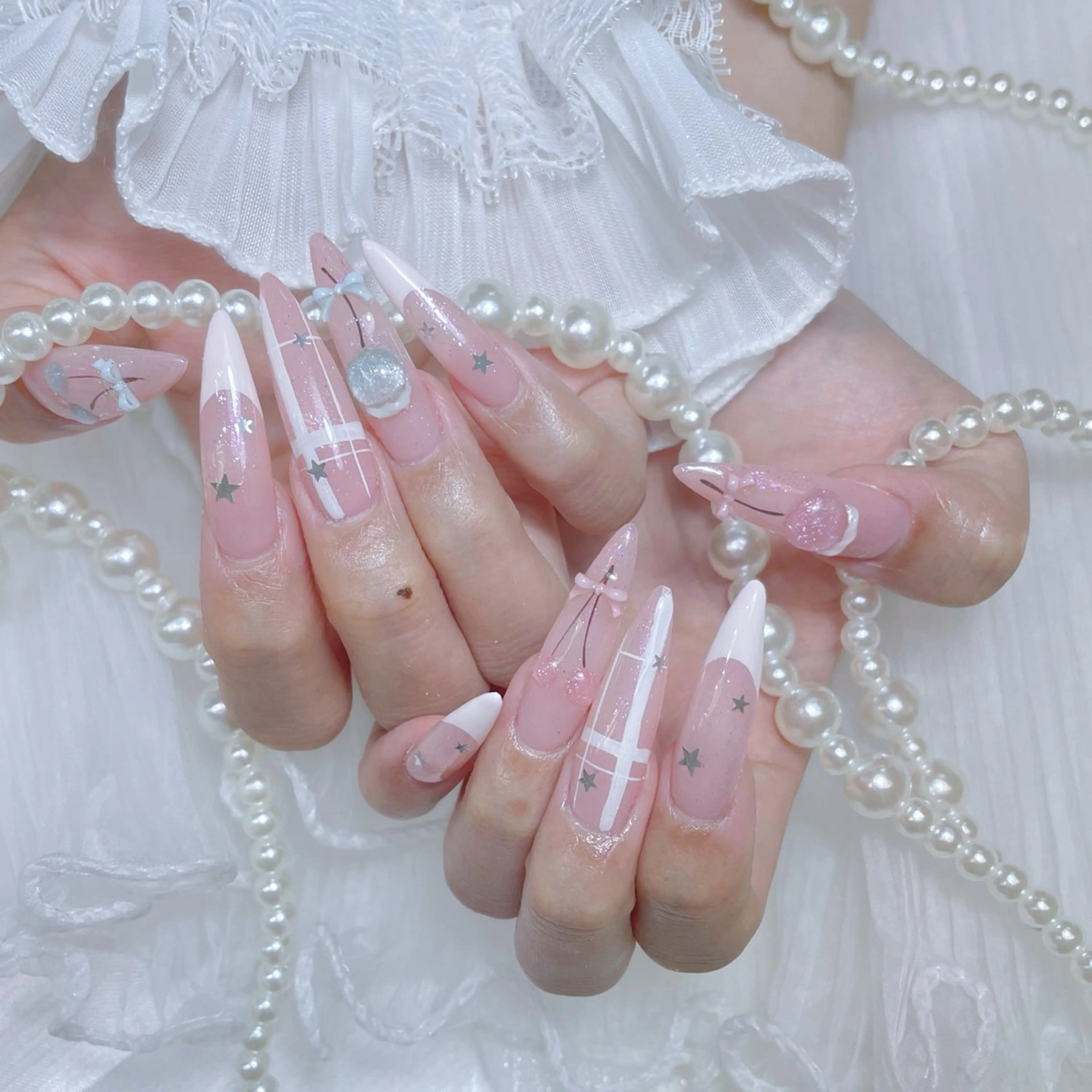 ネイル クリアネイル ハート キラキラネイル 韓国ネイル マグネットネイル ハンドネイル NailPrincess所属・princess スカルプ専門店のネイルデザイン