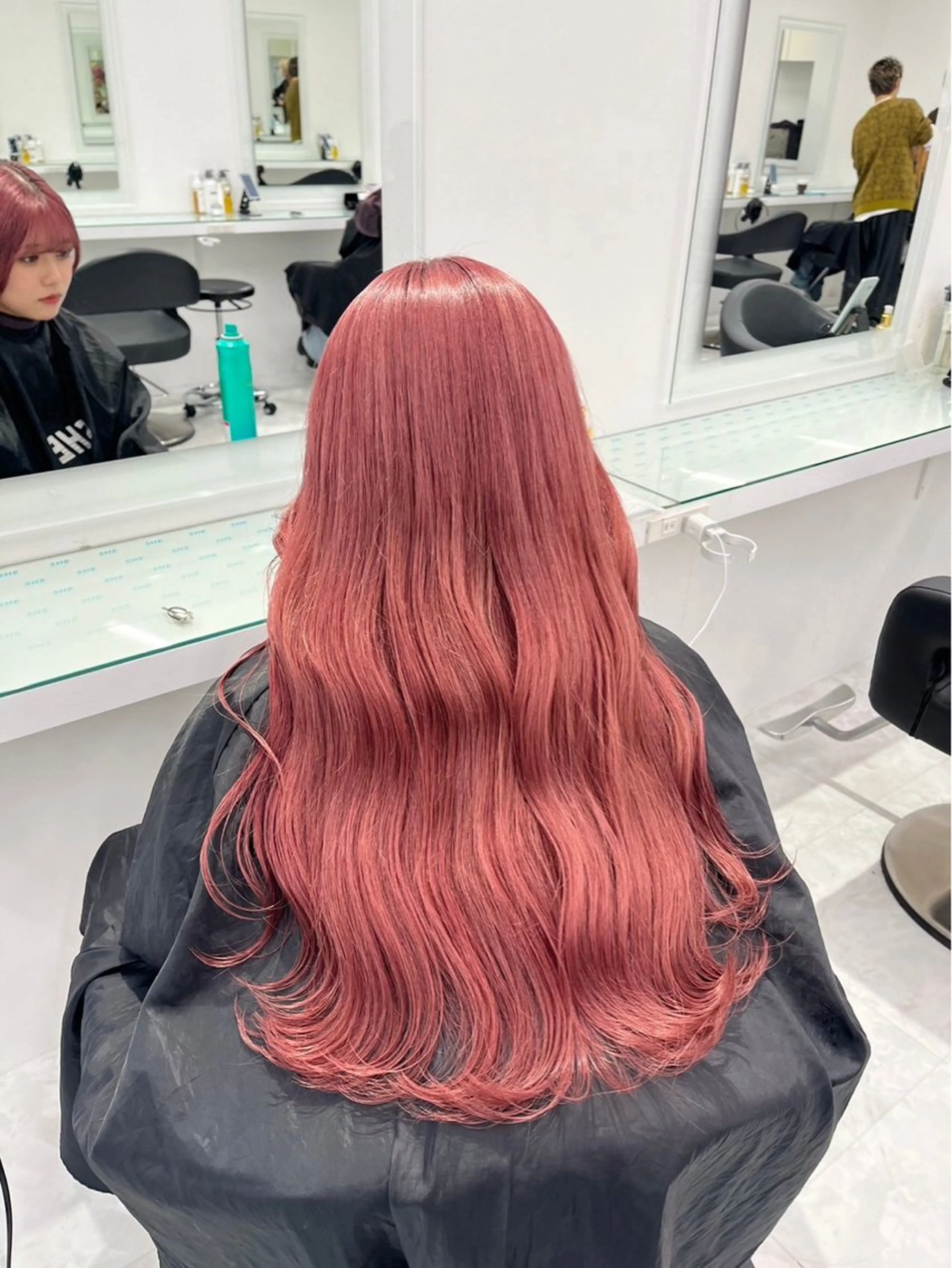 ロング カラー ヘアアレンジ ヘアカラー トリートメント 韓国レイヤーカット /韓国トレンドカラーのヘアスタイル