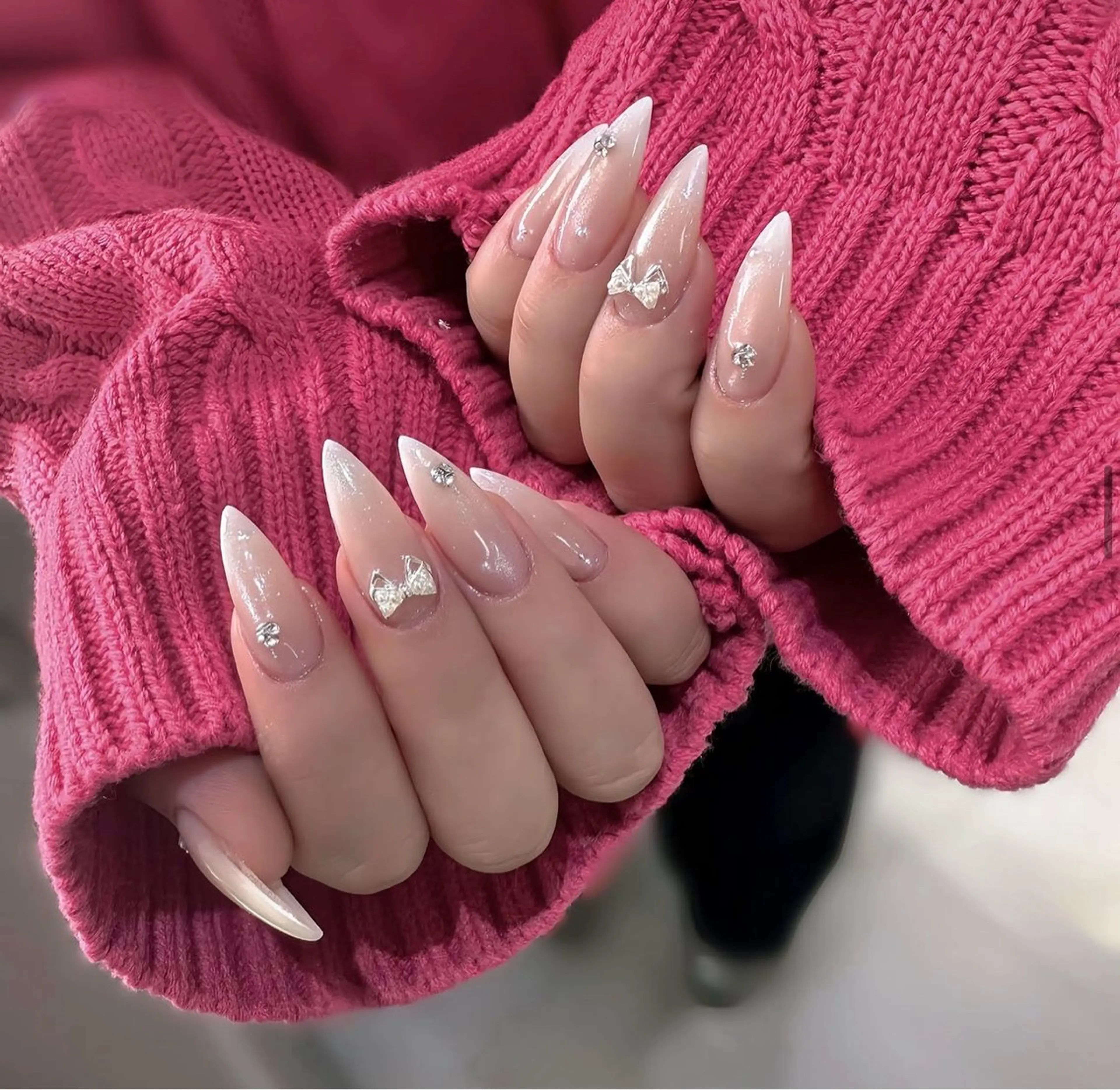 セミロング 韓国風ヘア ハンドネイル Aila Nail ShinOkubo所属・Aila Nail ShinOkuboのネイルデザイン