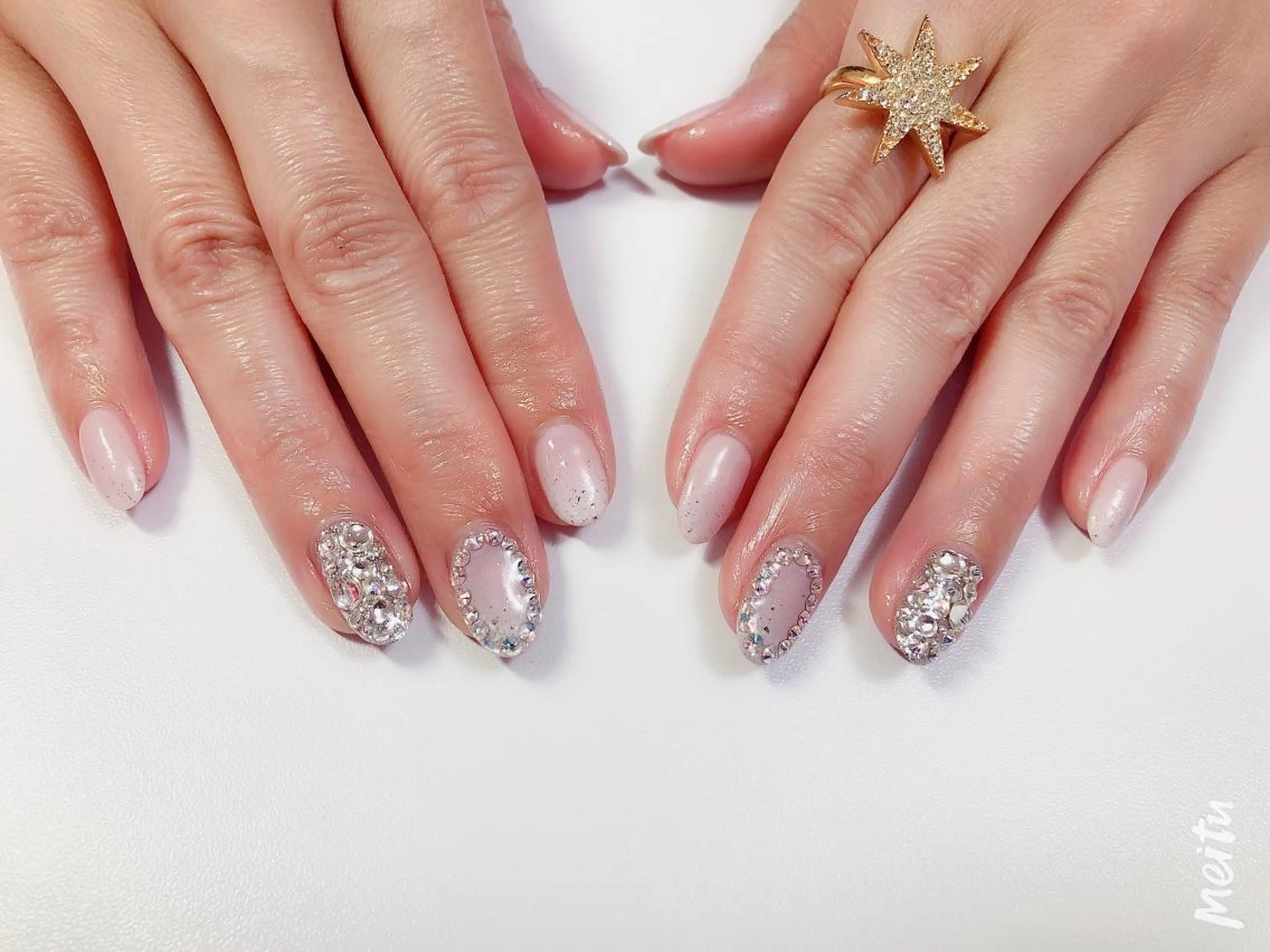 ネイル キラキラネイル BeautyNail eyelashのネイルデザイン