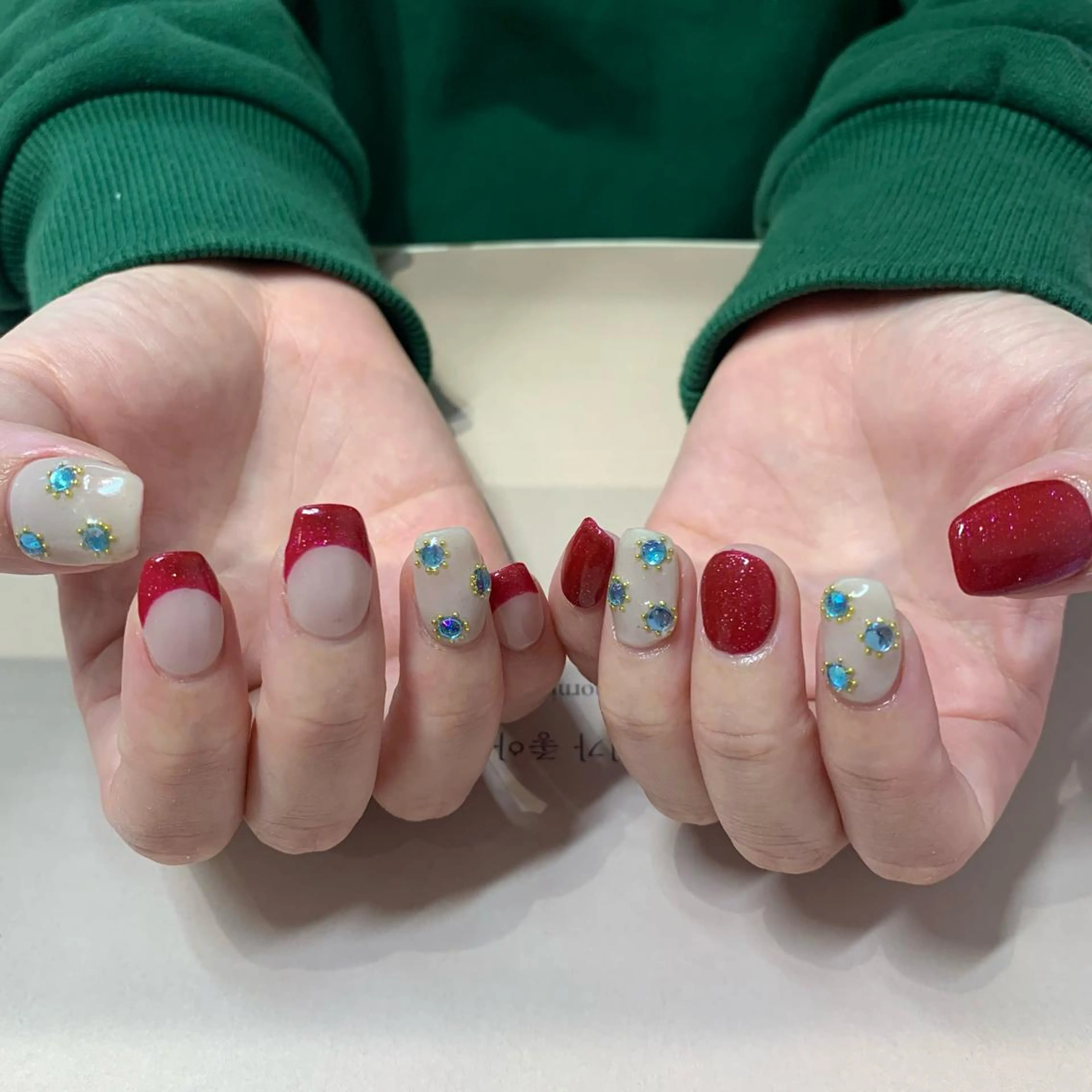 ネイル フレンチネイル マキノ ユイのネイルデザイン