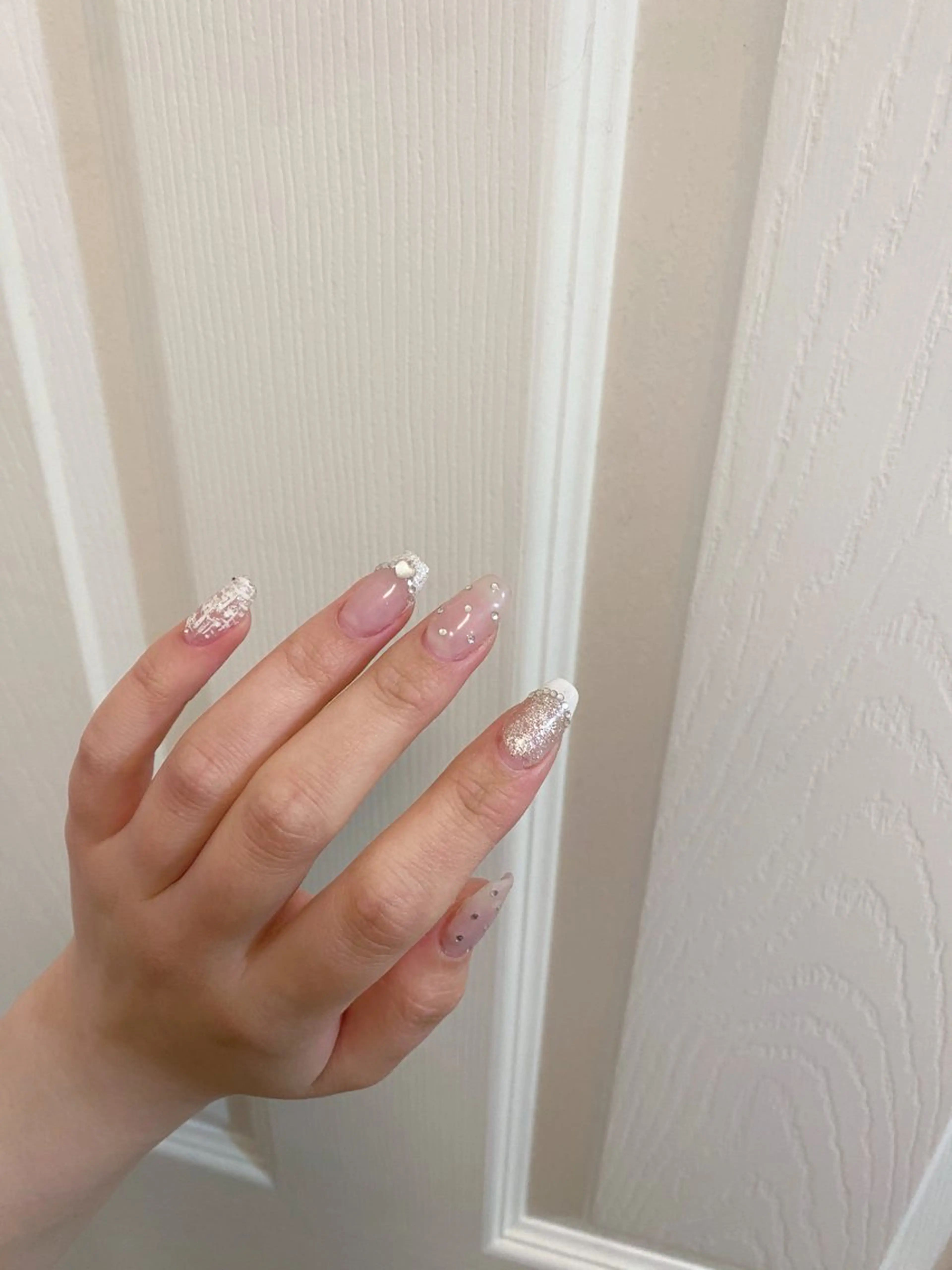 ネイル フレンチネイル ジェルネイル キラキラネイル 韓国ネイル ミラーネイル private salon zzz…のネイルデザイン