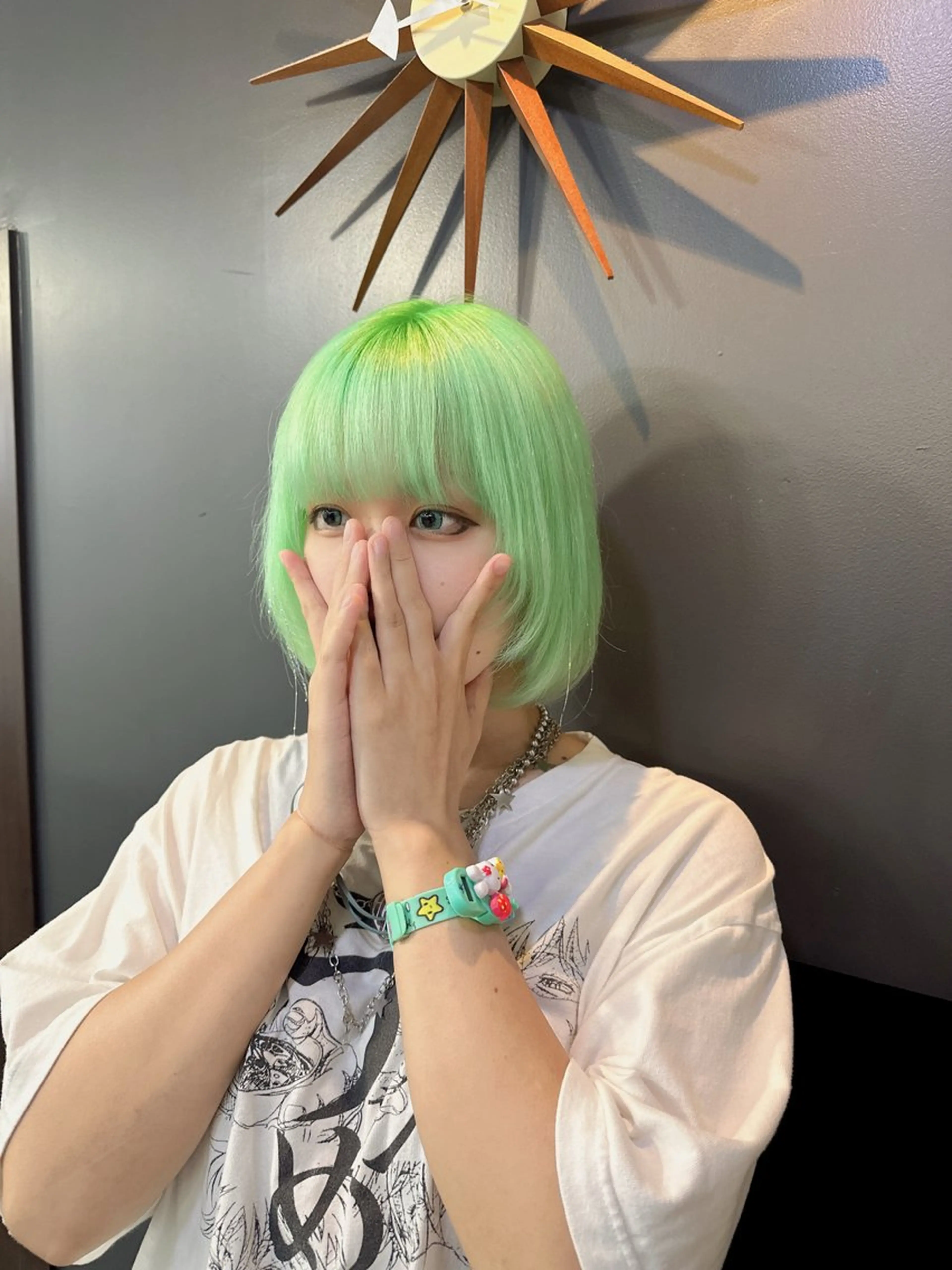 ショート カラー ブリーチ ケアブリーチ ハイトーンカラー ミント 🌈派手髪エクステ ブレイズ🌈ひろとのヘアスタイル