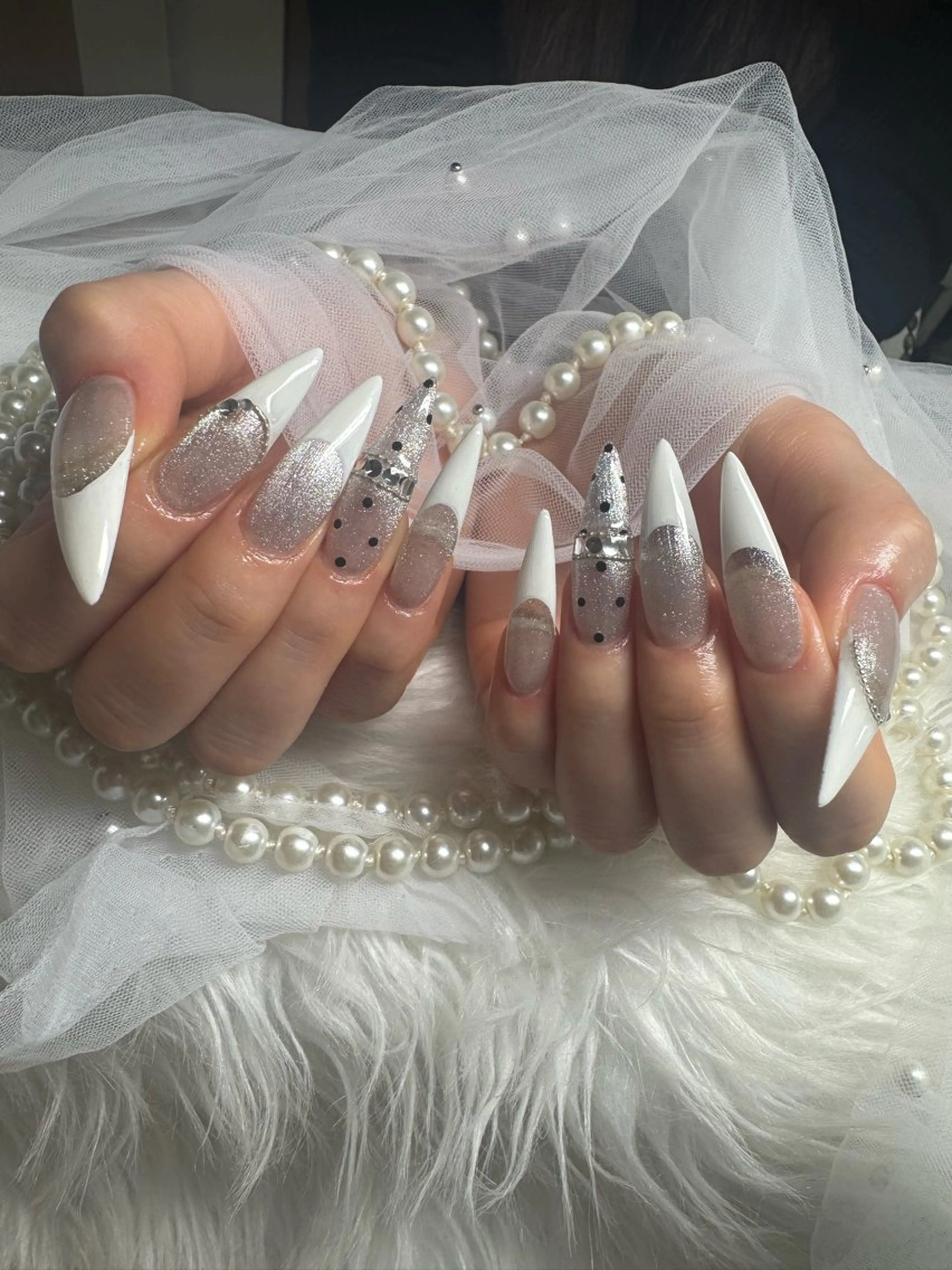 ネイル オーロラネイル フレンチネイル ジェルネイル ハロウィン キラキラネイル ハンドネイル H.baby Nail Salonのネイルデザイン