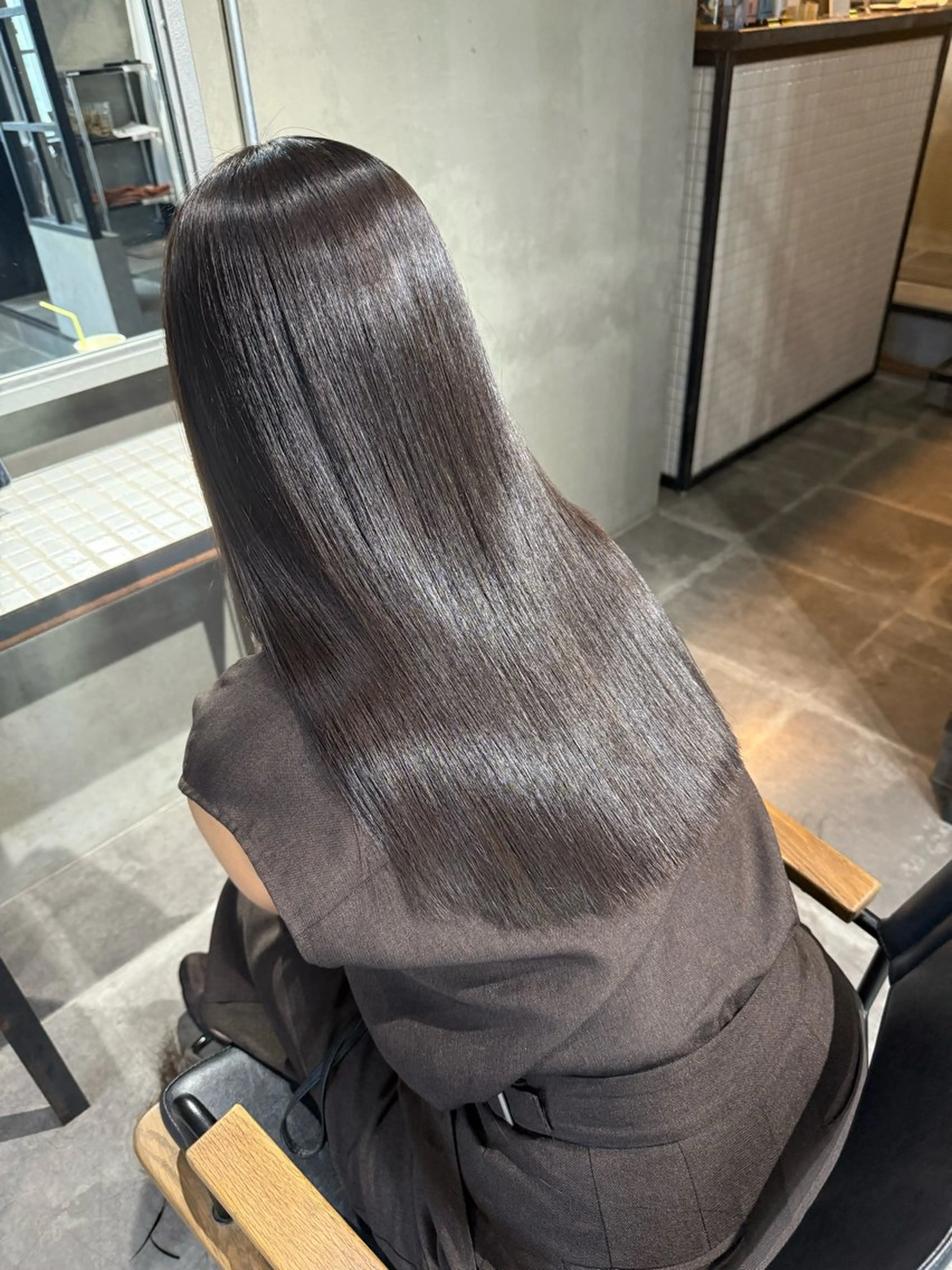 ロング カット 縮毛矯正 トリートメント 佐伯 桃のヘアスタイル