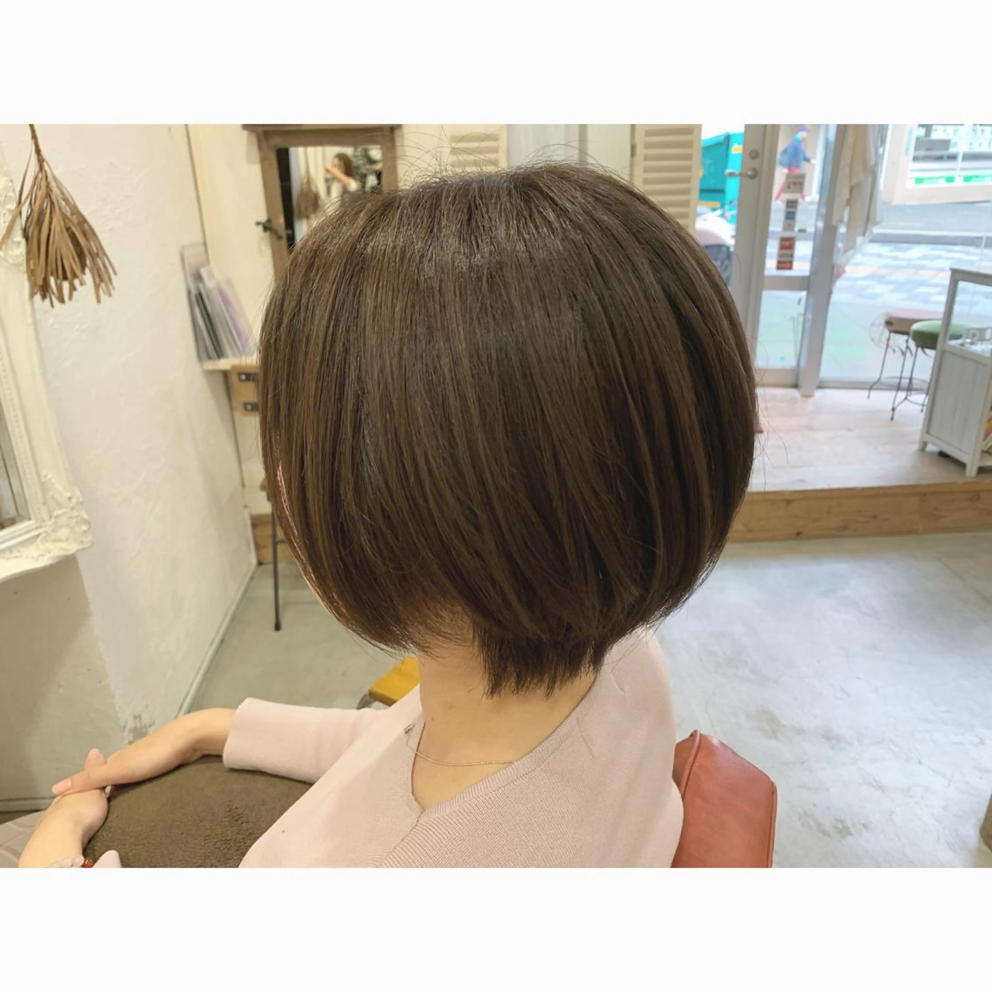 ショート カラー fio マナミのヘアスタイル