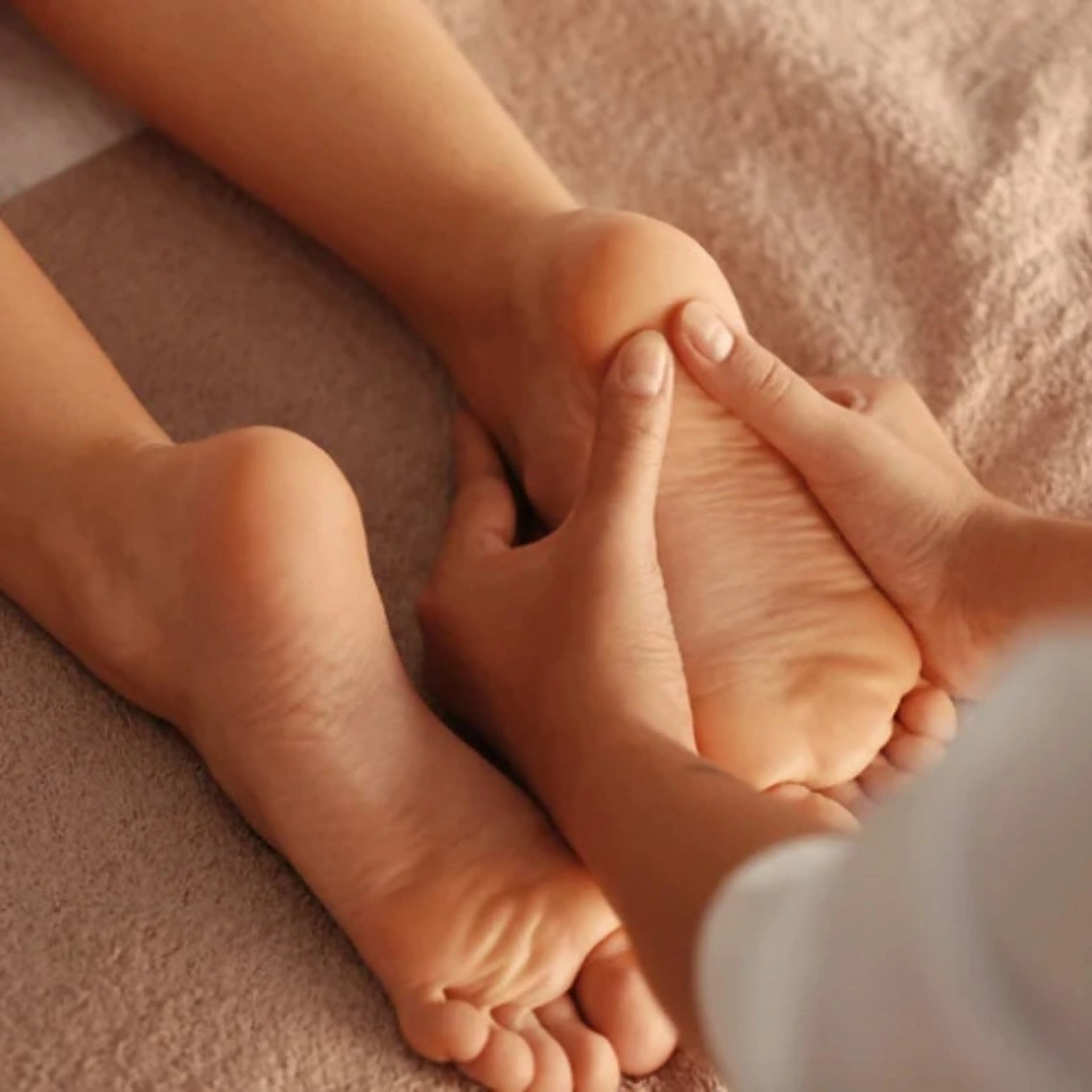 【ボディ下半身】骨格リンパ×オイルケア|足のだるさむくみ・冷えに|足湯有り80分|モニター価格|の写真