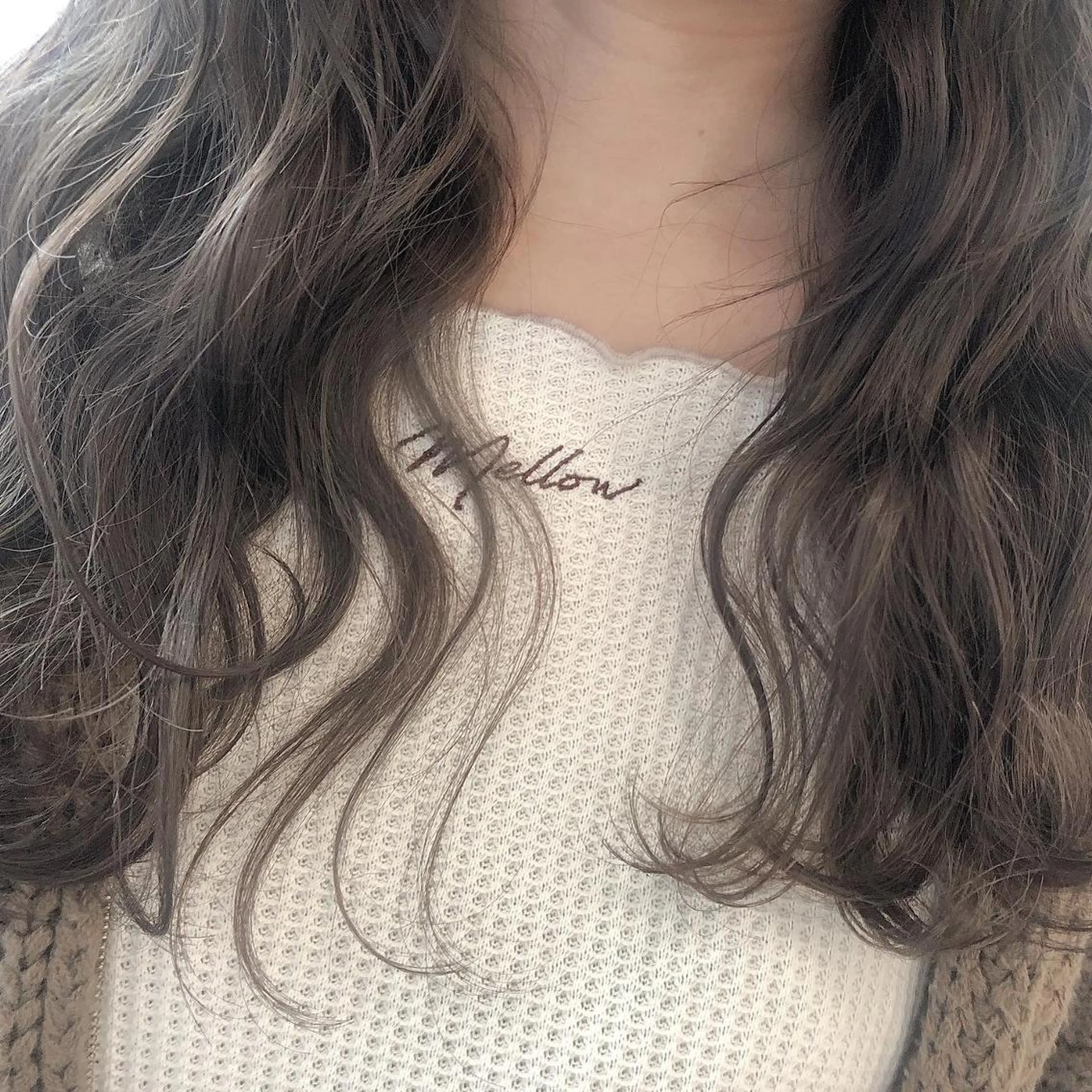 ロング アッシュ Rina  のヘアスタイル