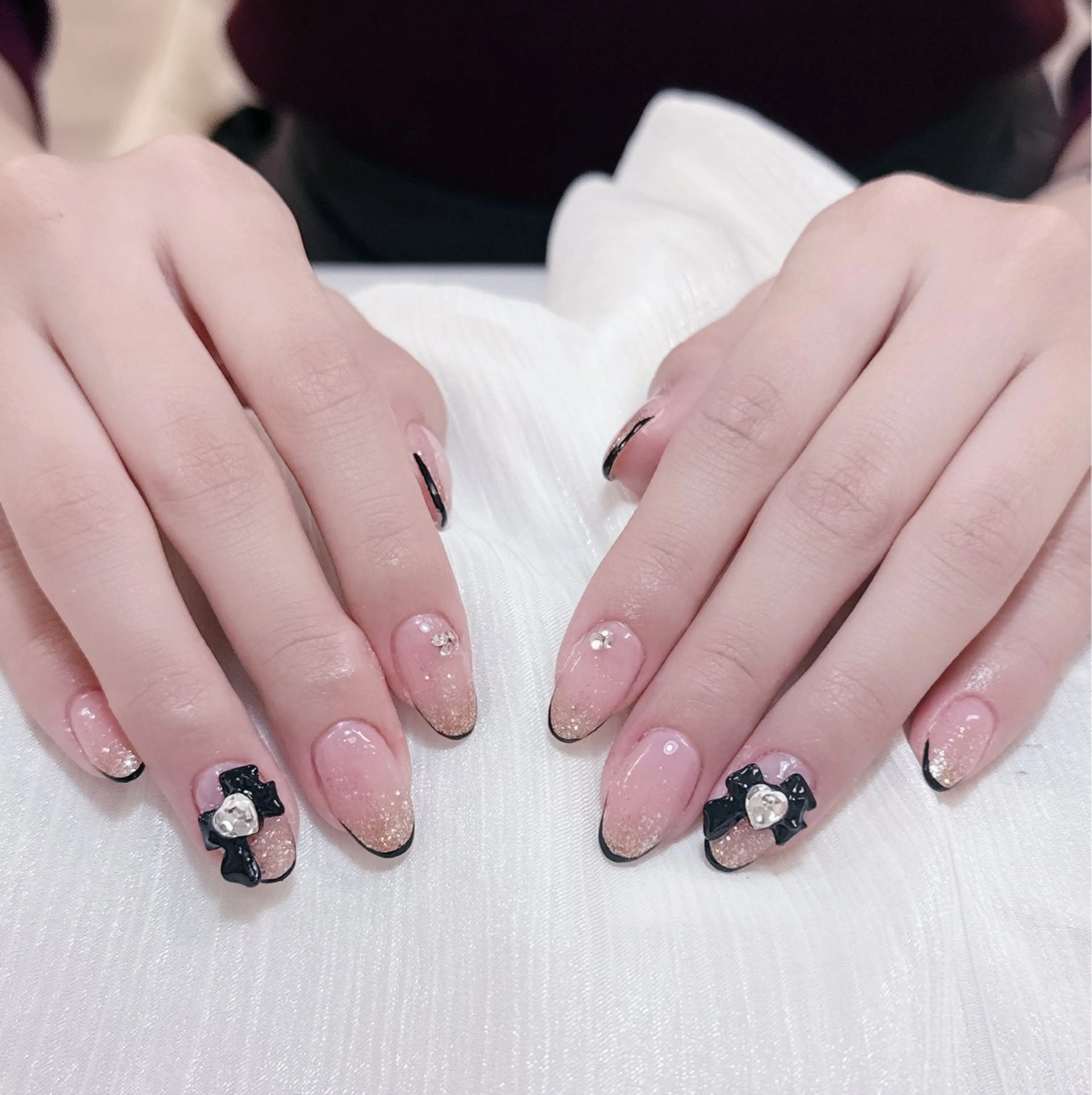 ネイル チークネイル フレンチネイル グラデーション 氷ネイル・うるうるネイル キラキラネイル 陳 rinaのネイルデザイン