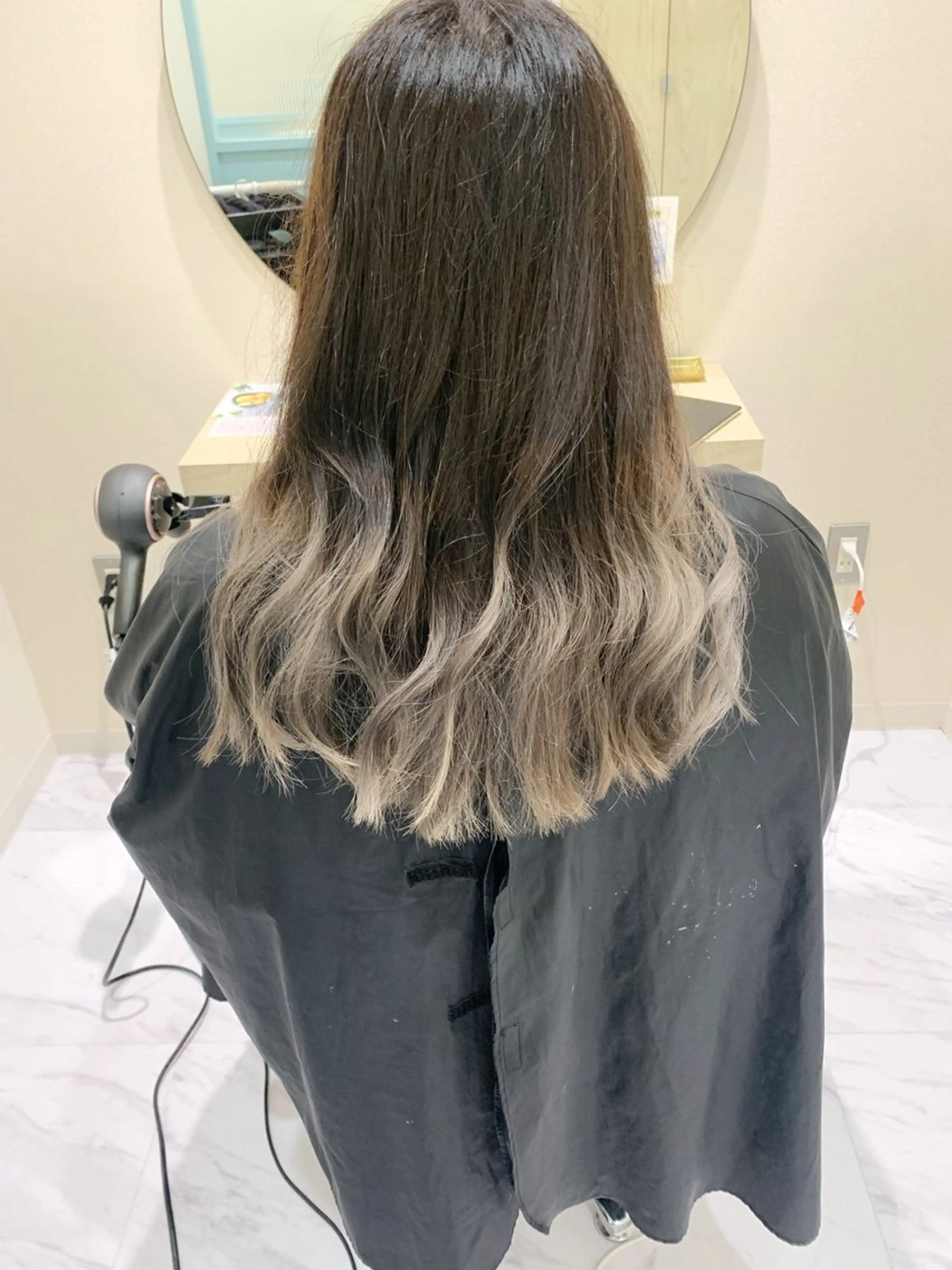 セミロング カット ヘアカラー トリートメント 丹野 圭太のヘアスタイル