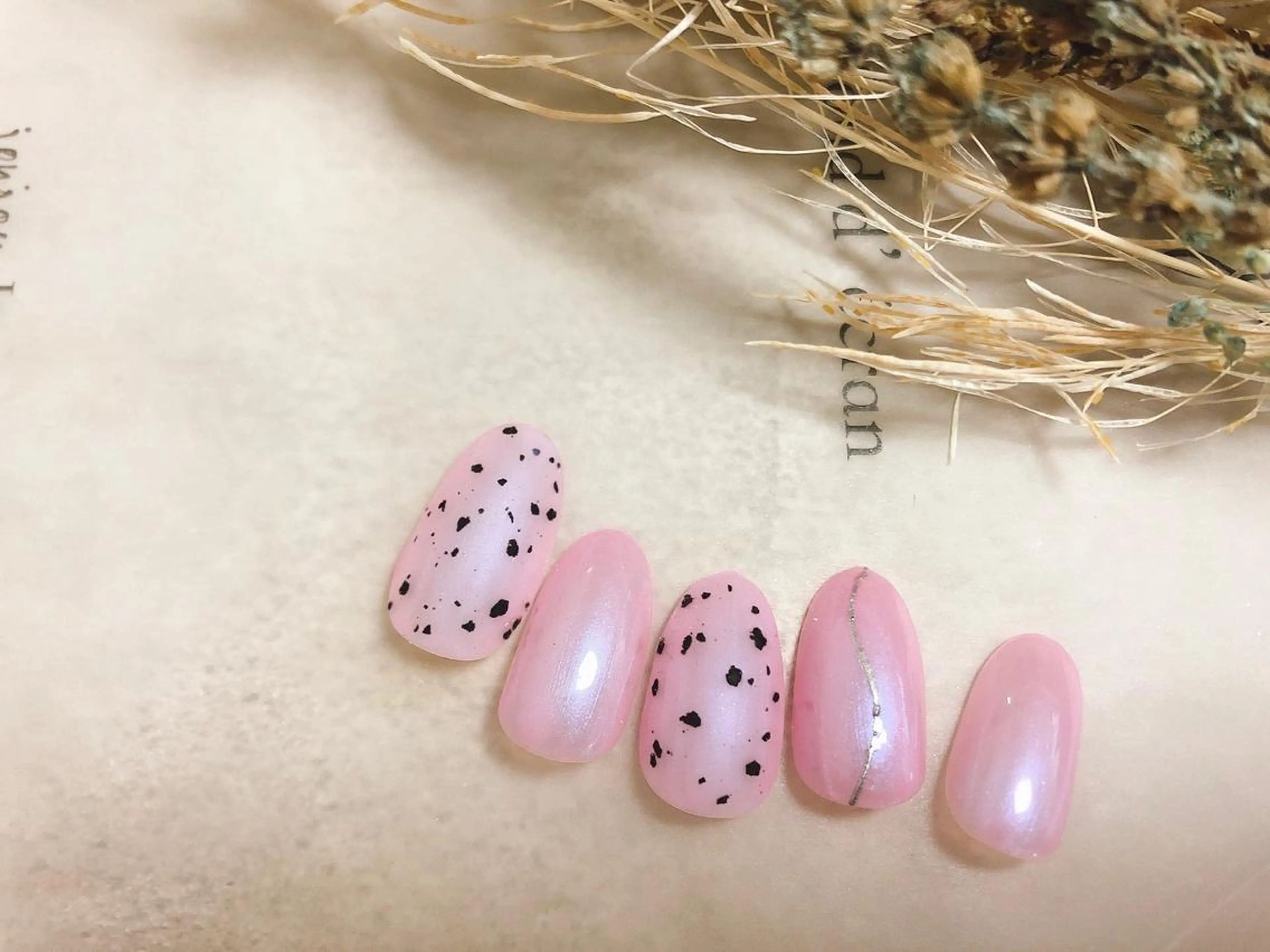ネイル mogunail &blowのネイルデザイン