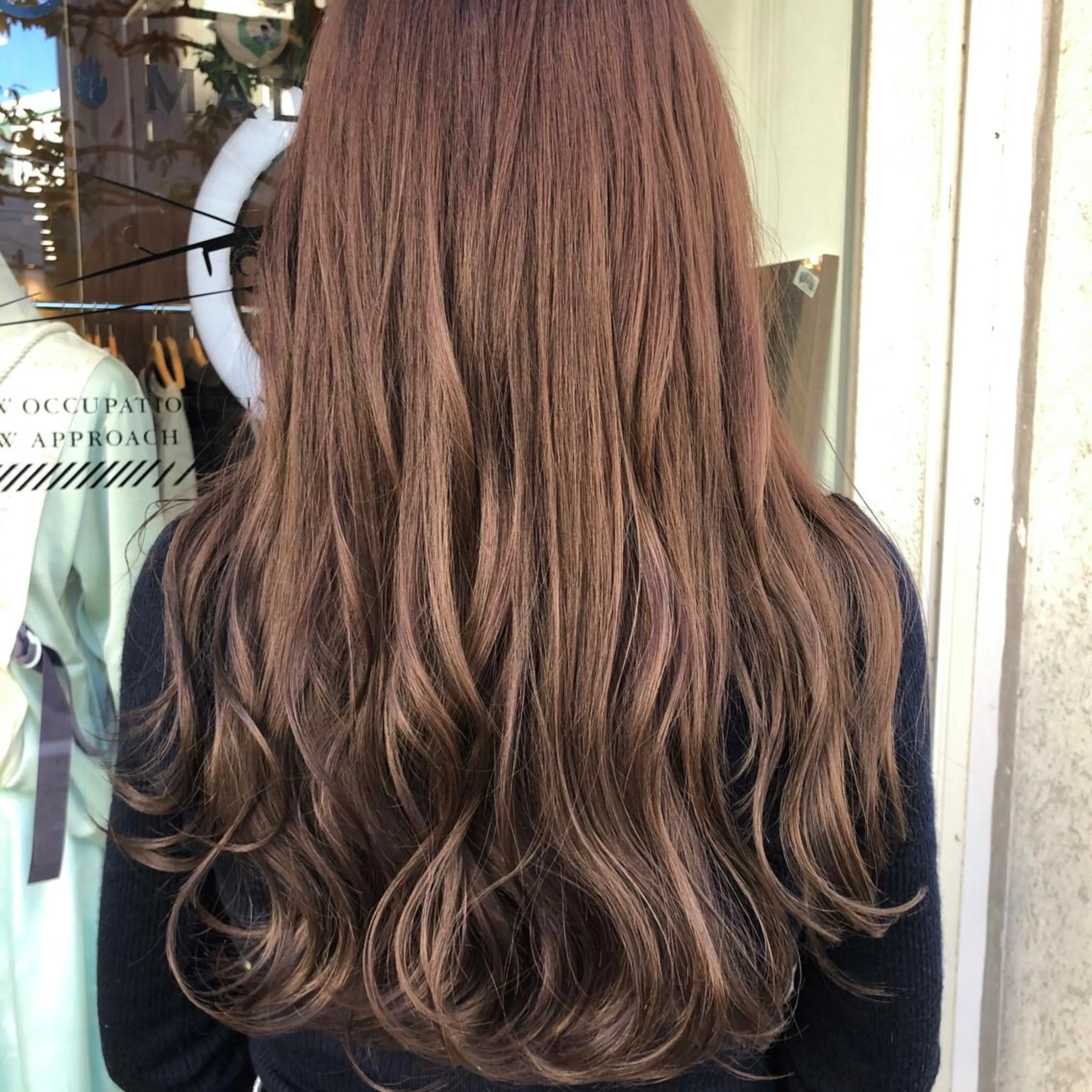 ロング カラー オレンジ ヘアカラー トリートメント CoCooN minamiのヘアスタイル