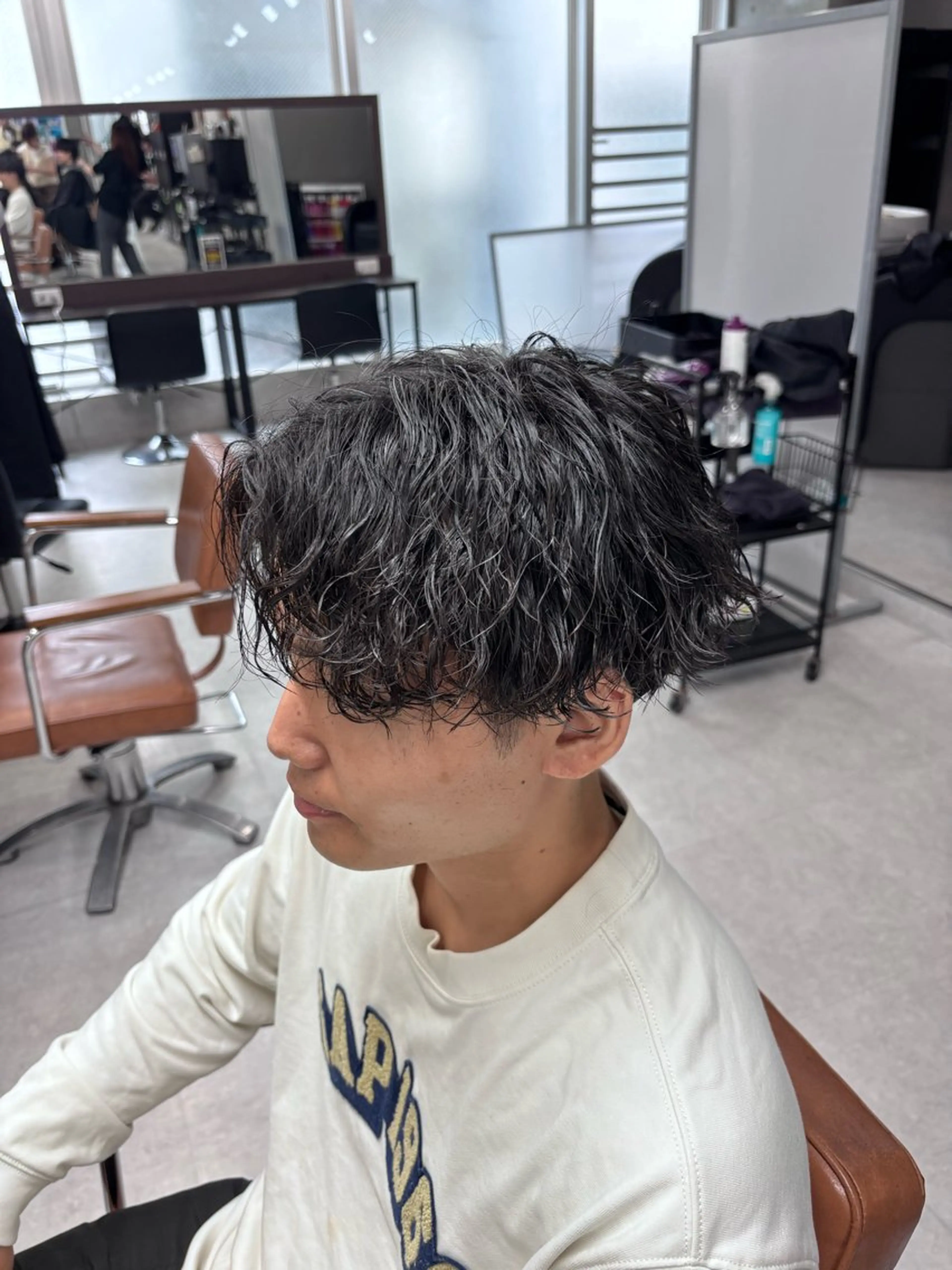 パーマ メンズ カット パーマ フェザーの鬼 🇰🇷yutoのヘアスタイル