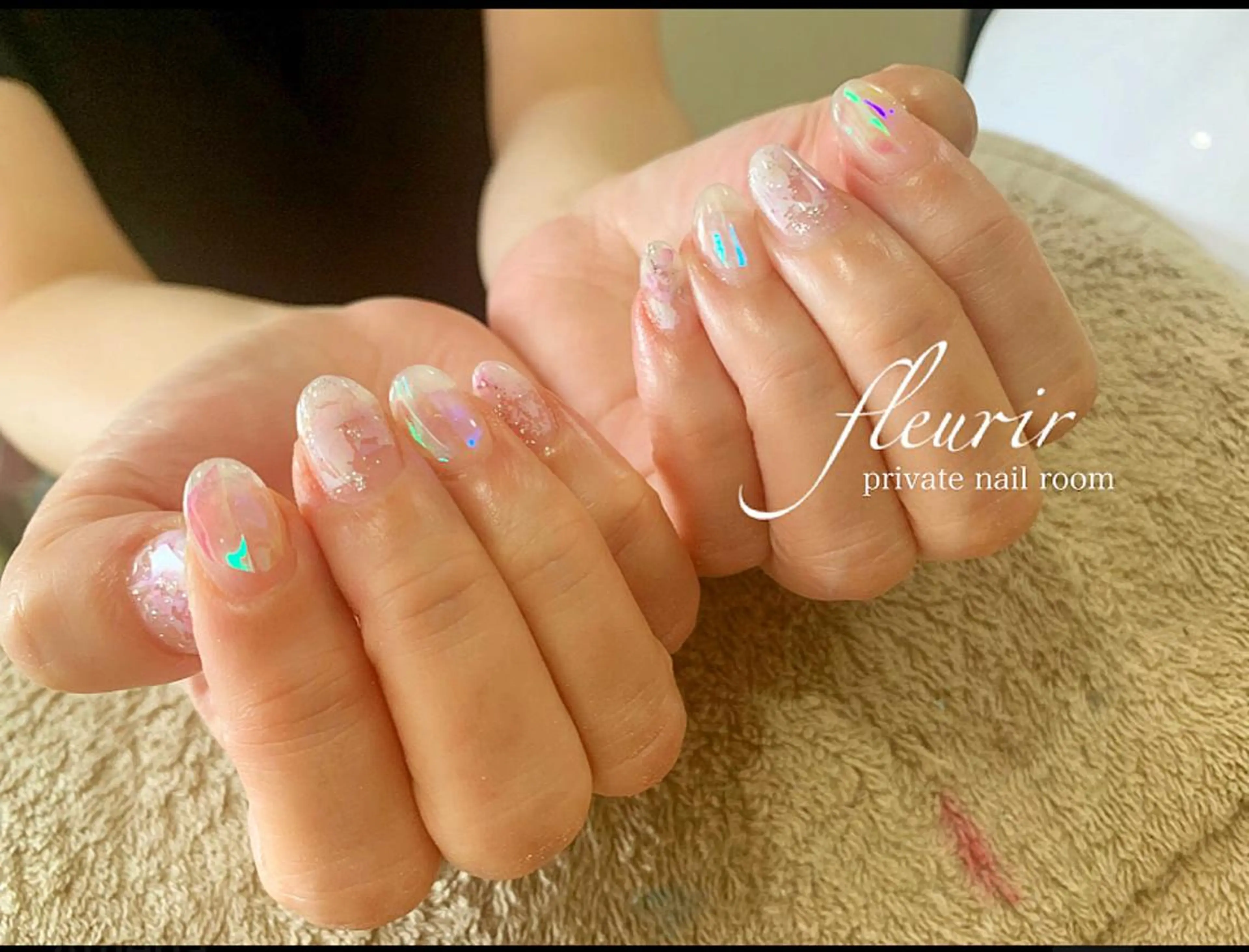 ネイル オーロラネイル ラメ(グリッター) ピンク パープル シルバー フルリール 【プライベートサロンのネイルデザイン
