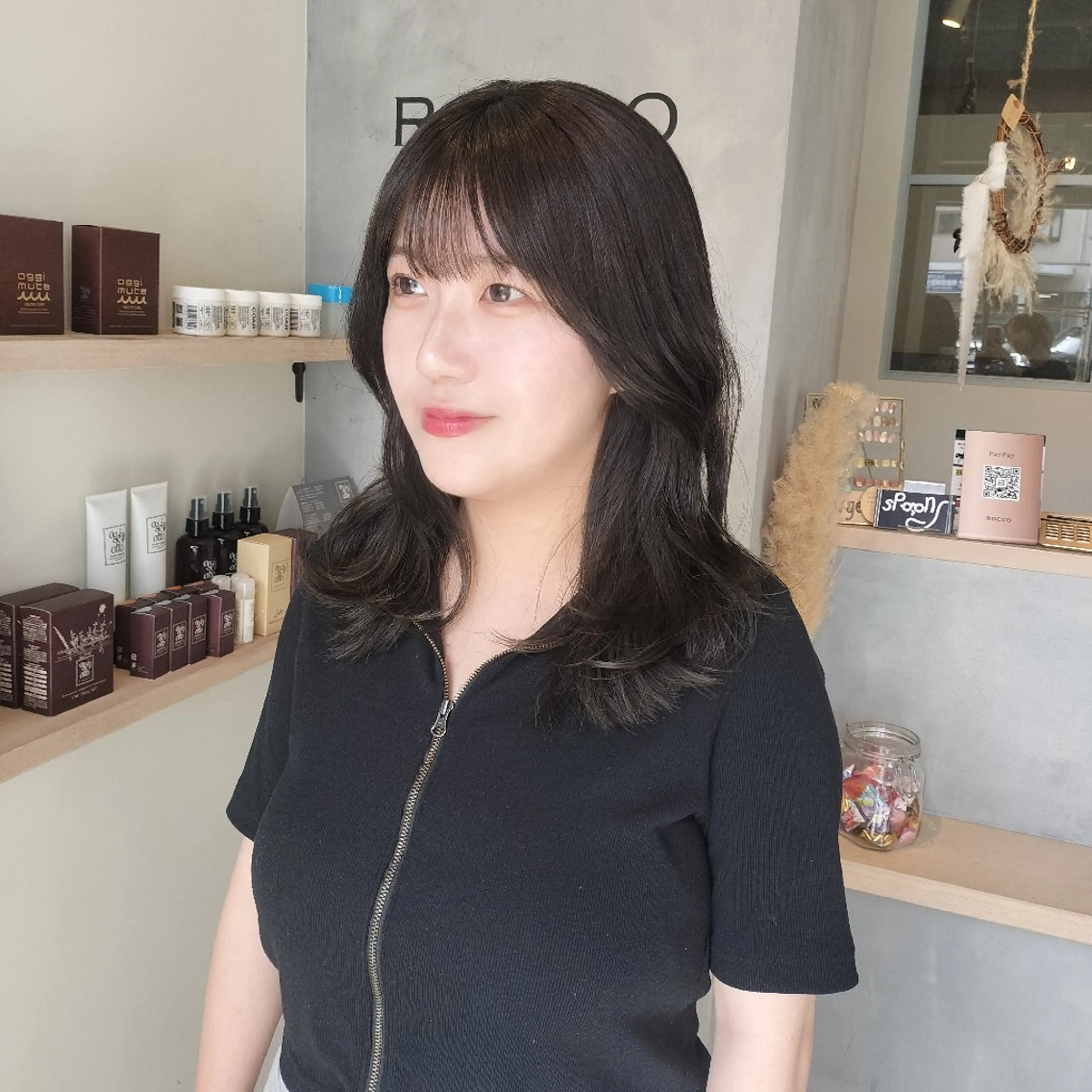 カラー HINAKO/ ROCCOのヘアスタイル