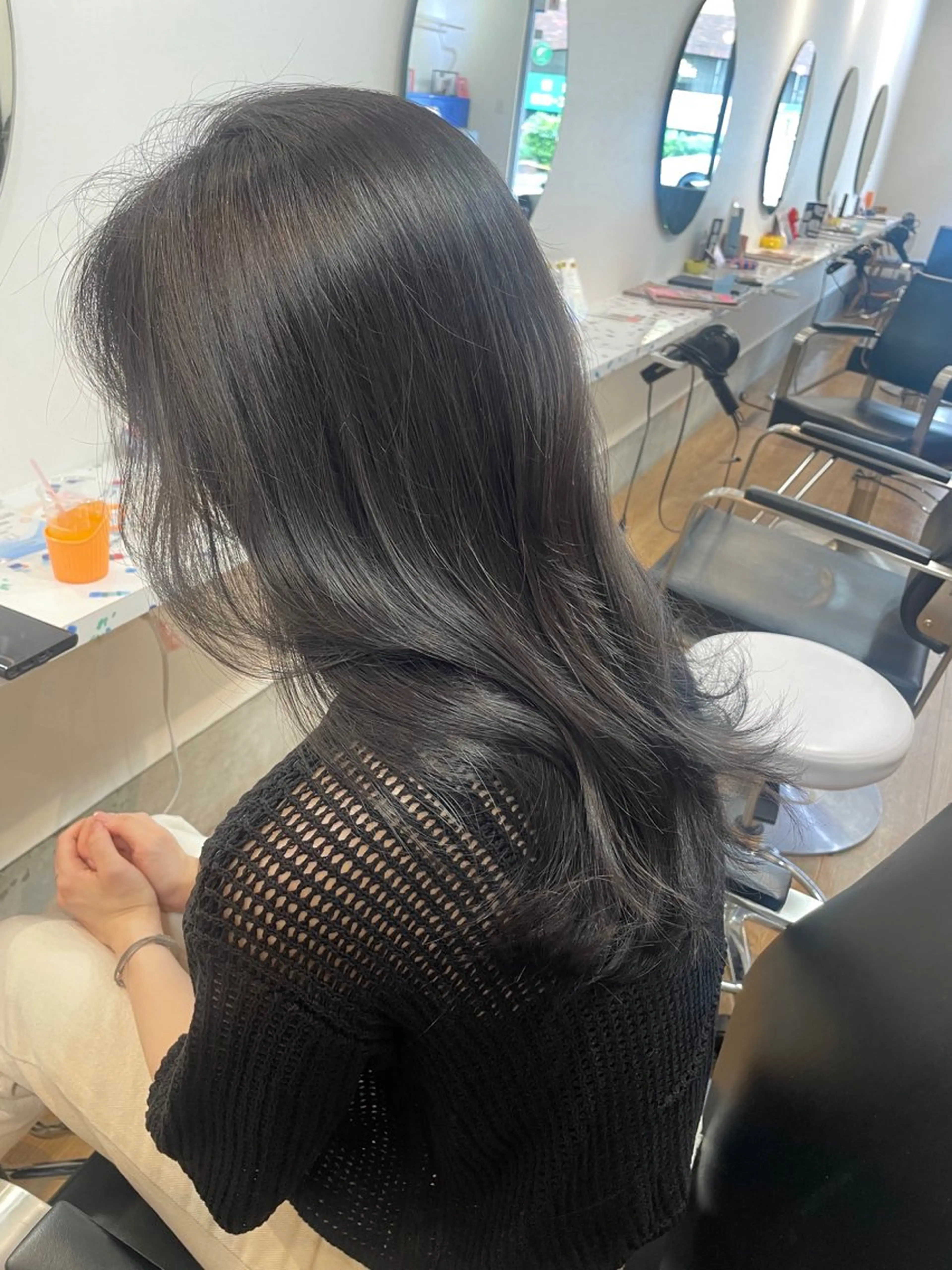 ロング まろやかなベージュ 小池春樹のヘアスタイル