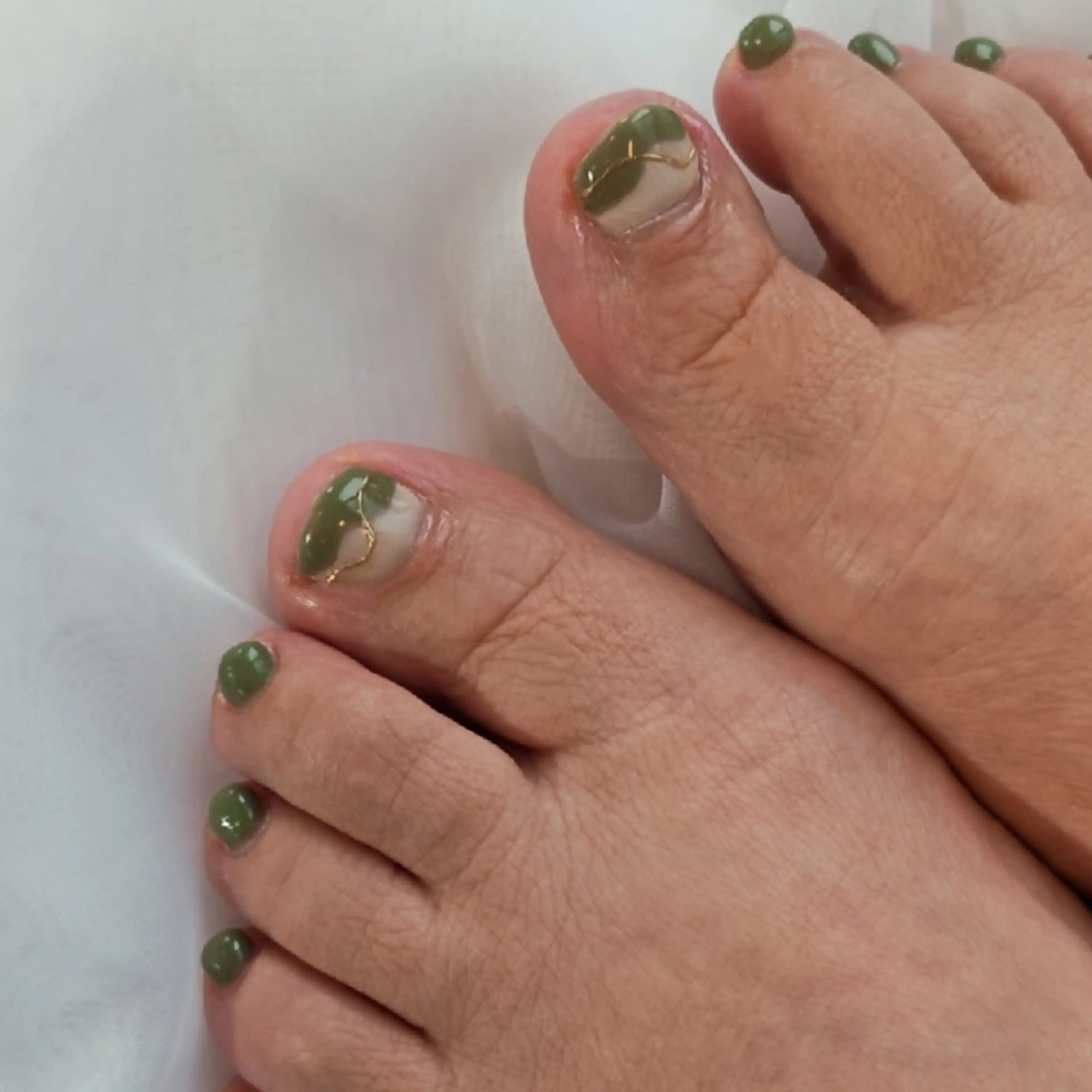 ネイル フットネイル ミラーネイル ワンカラーネイル フットネイル felicita服部店所属・felicita fumi♡のネイルデザイン