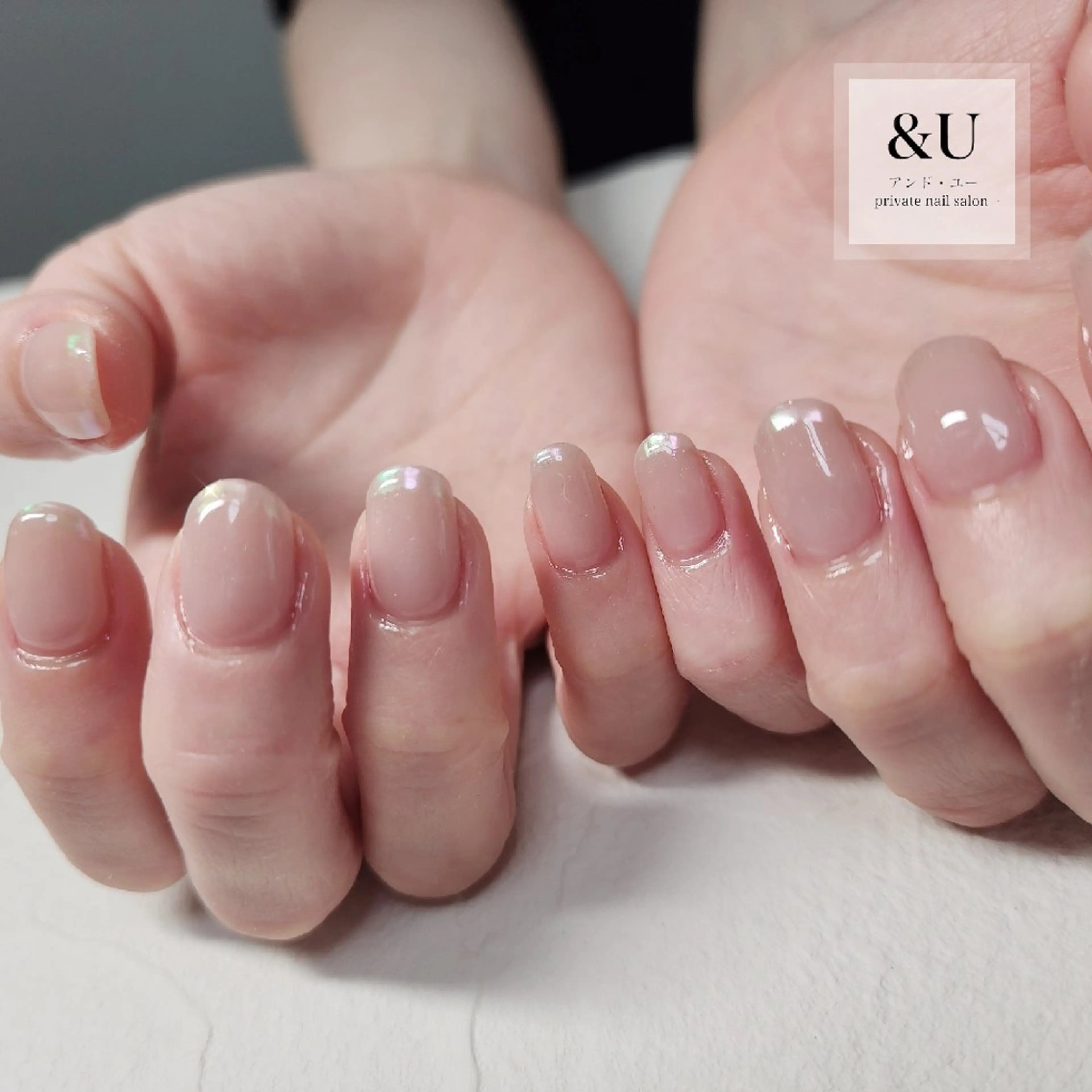 ネイル オーロラネイル フレンチネイル ピンク ＆Ｕ (アンド・ユー)のネイルデザイン