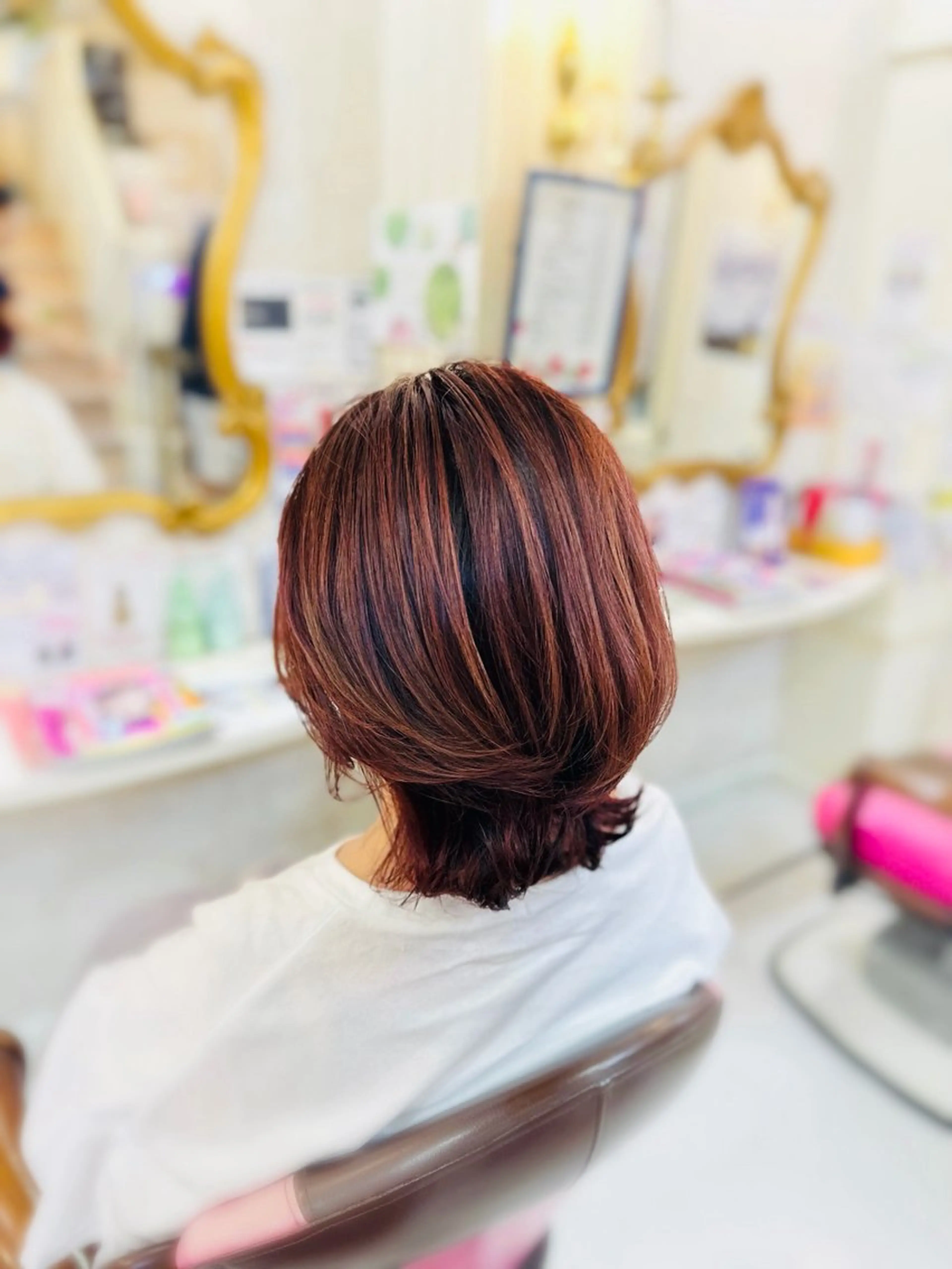 ミディアム レイヤーカット カット 菅沼 美咲のヘアスタイル