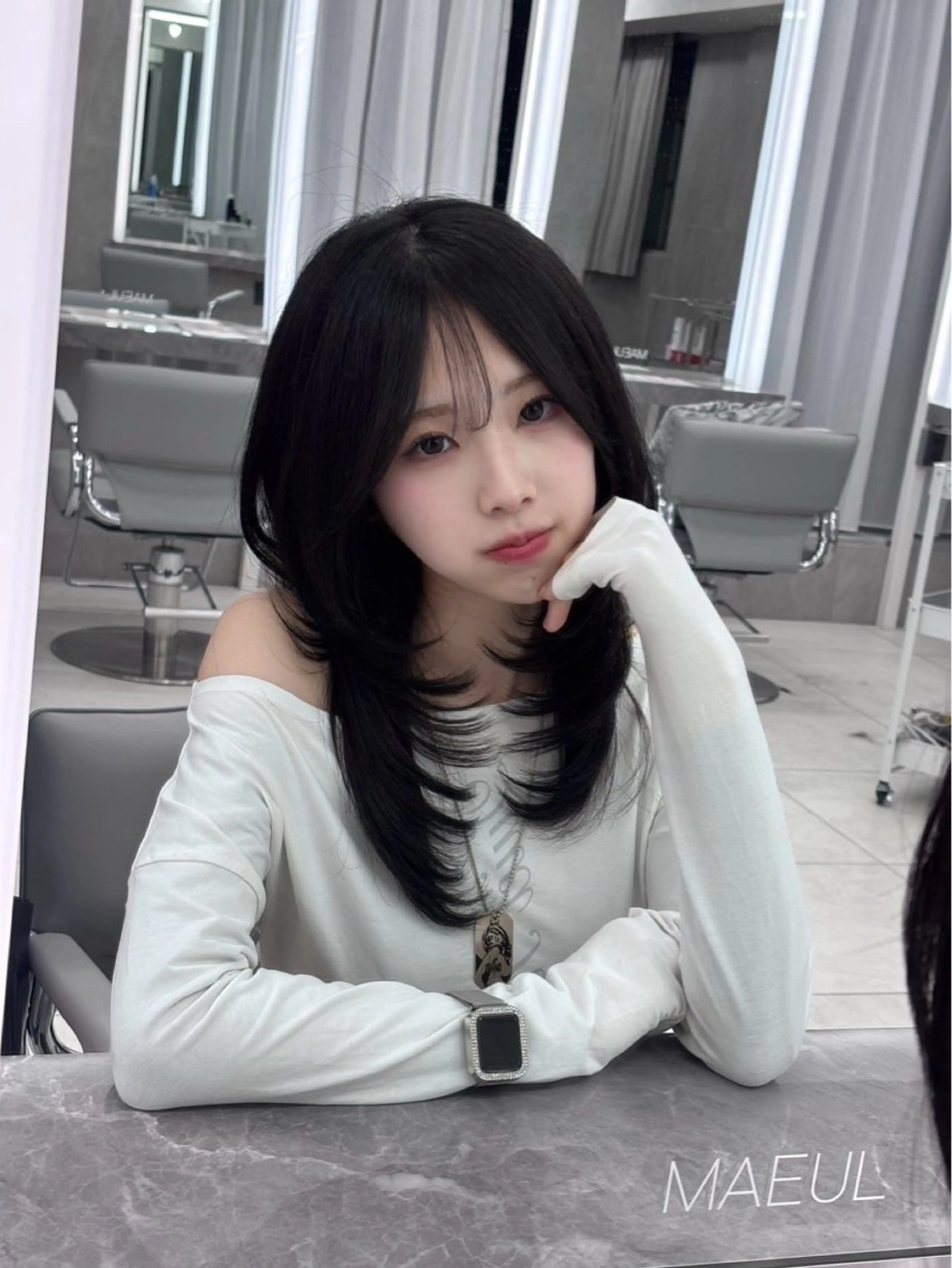 ミディアム cocomi .のヘアスタイル