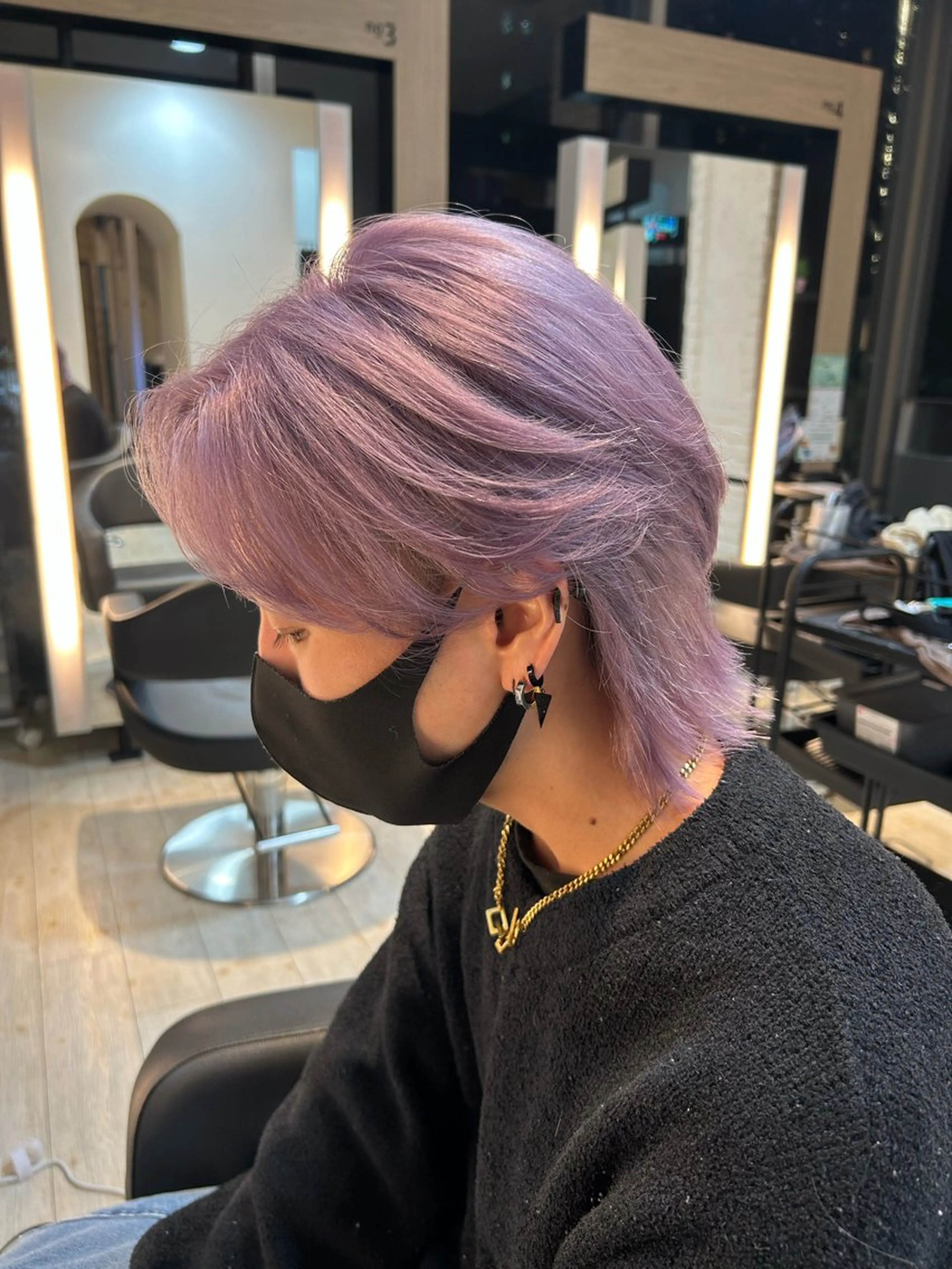カラー メンズ メンズブリーチ ブリーチ ラベンダーカラー カット ヘアカラー トリートメント 有働由良／ハイトーン ／韓国メンズヘアのヘアスタイル