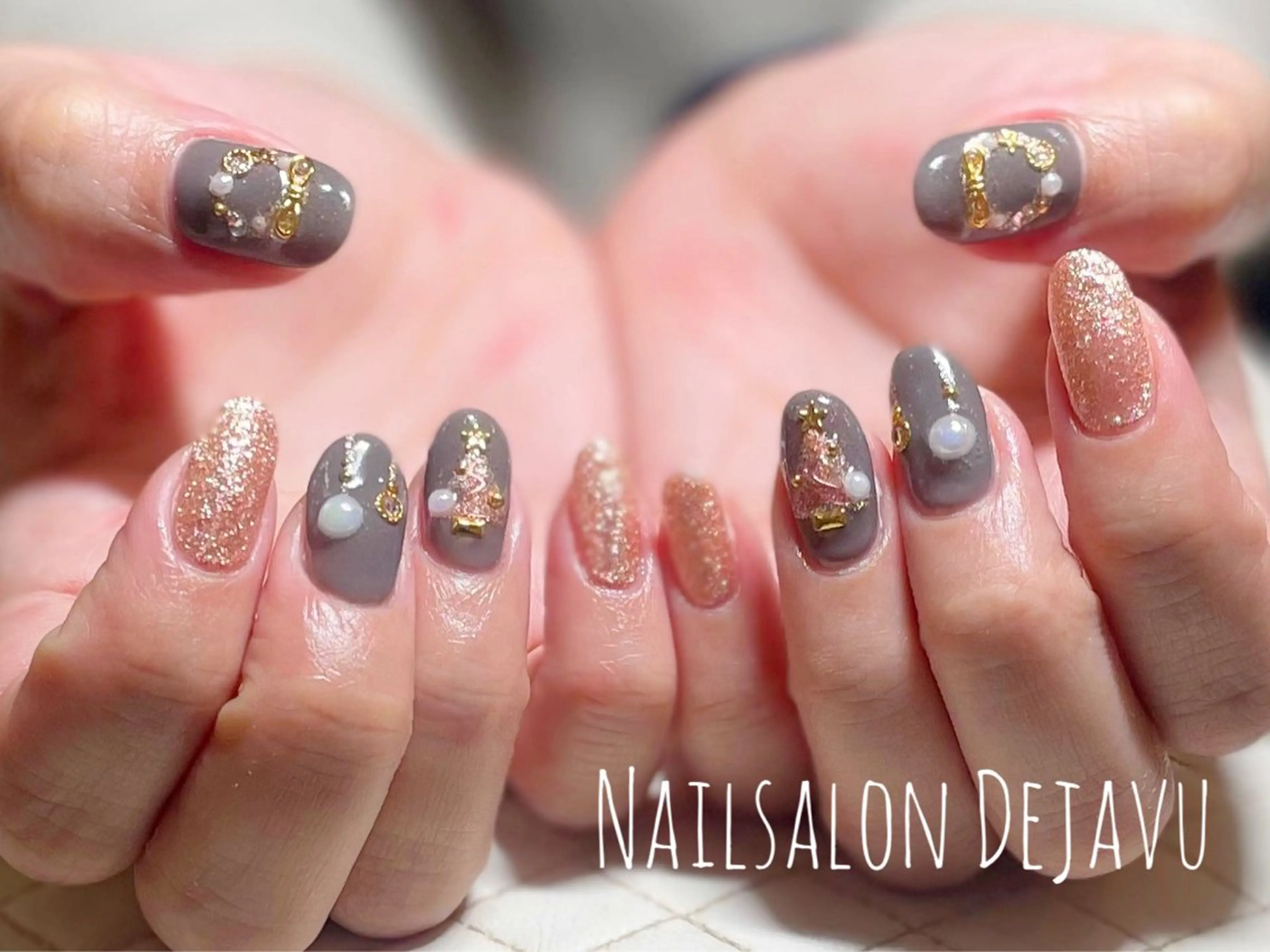 ネイル 冬ネイル クリスマス ハンドネイル Nail salon Dejavu 🌿のネイルデザイン