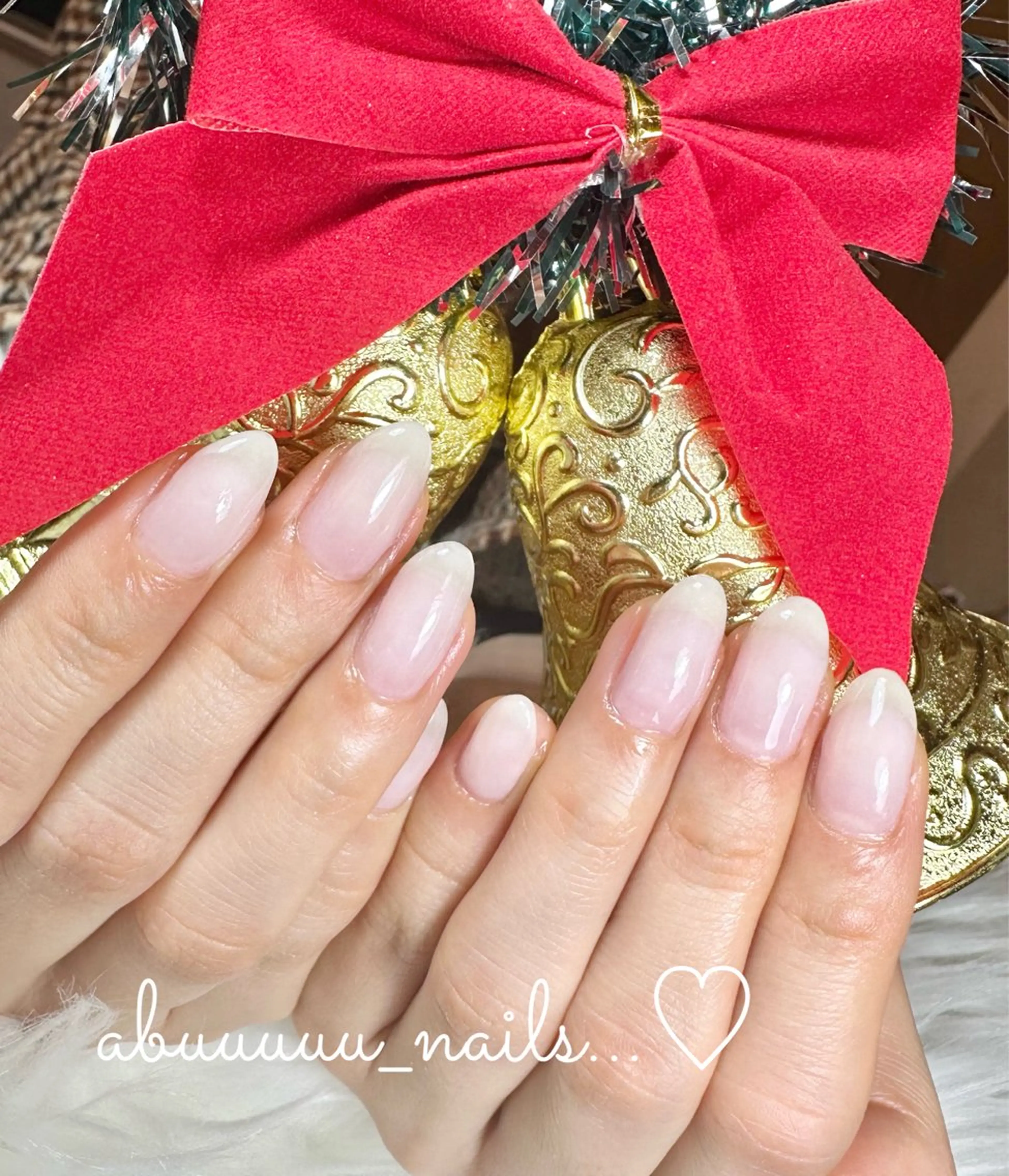 ネイル ワンカラーネイル ピンク ホワイト 冬ネイル abuuuuu nailsのネイルデザイン