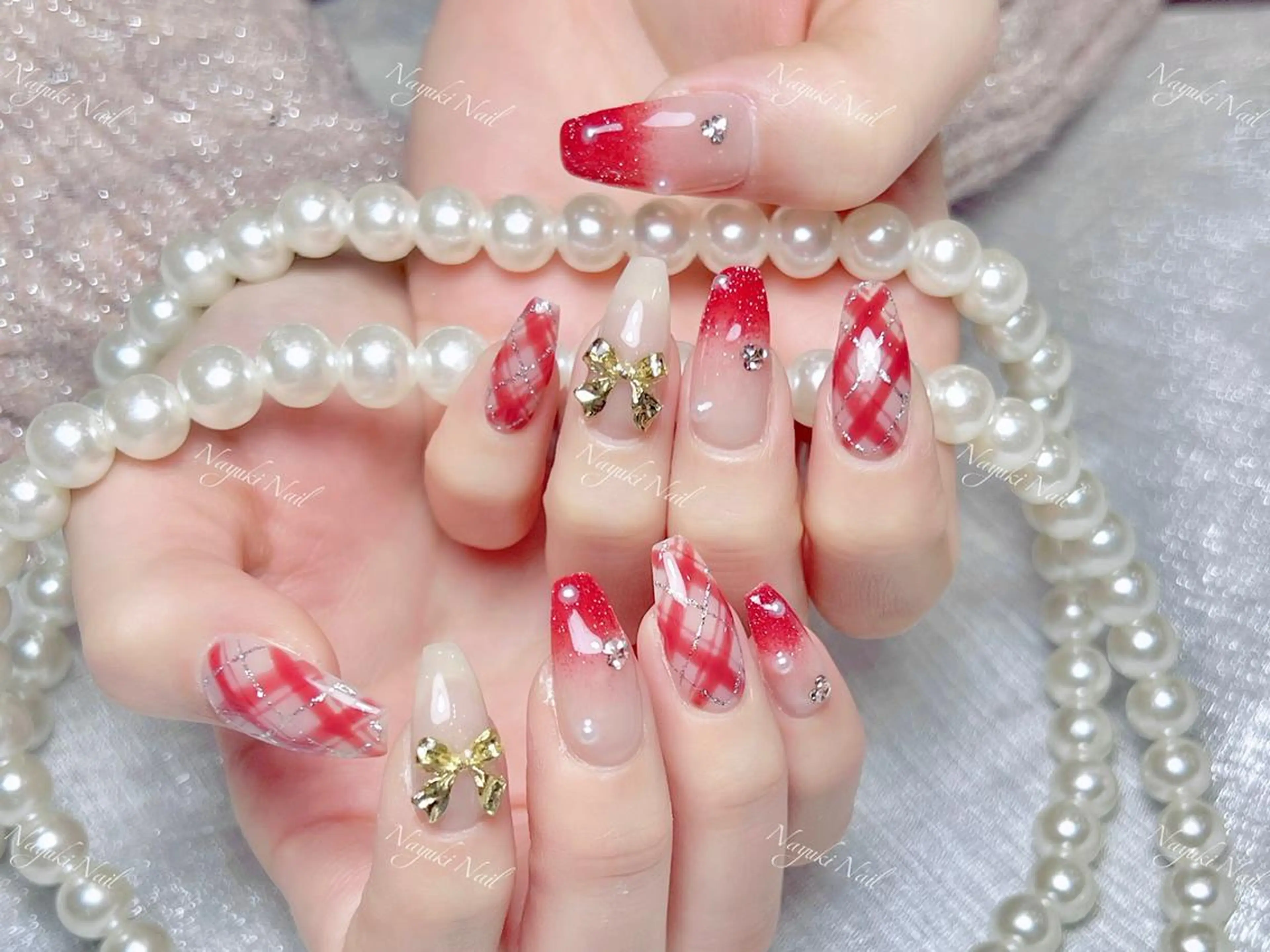 ネイル 🦋 Queenieのネイルデザイン