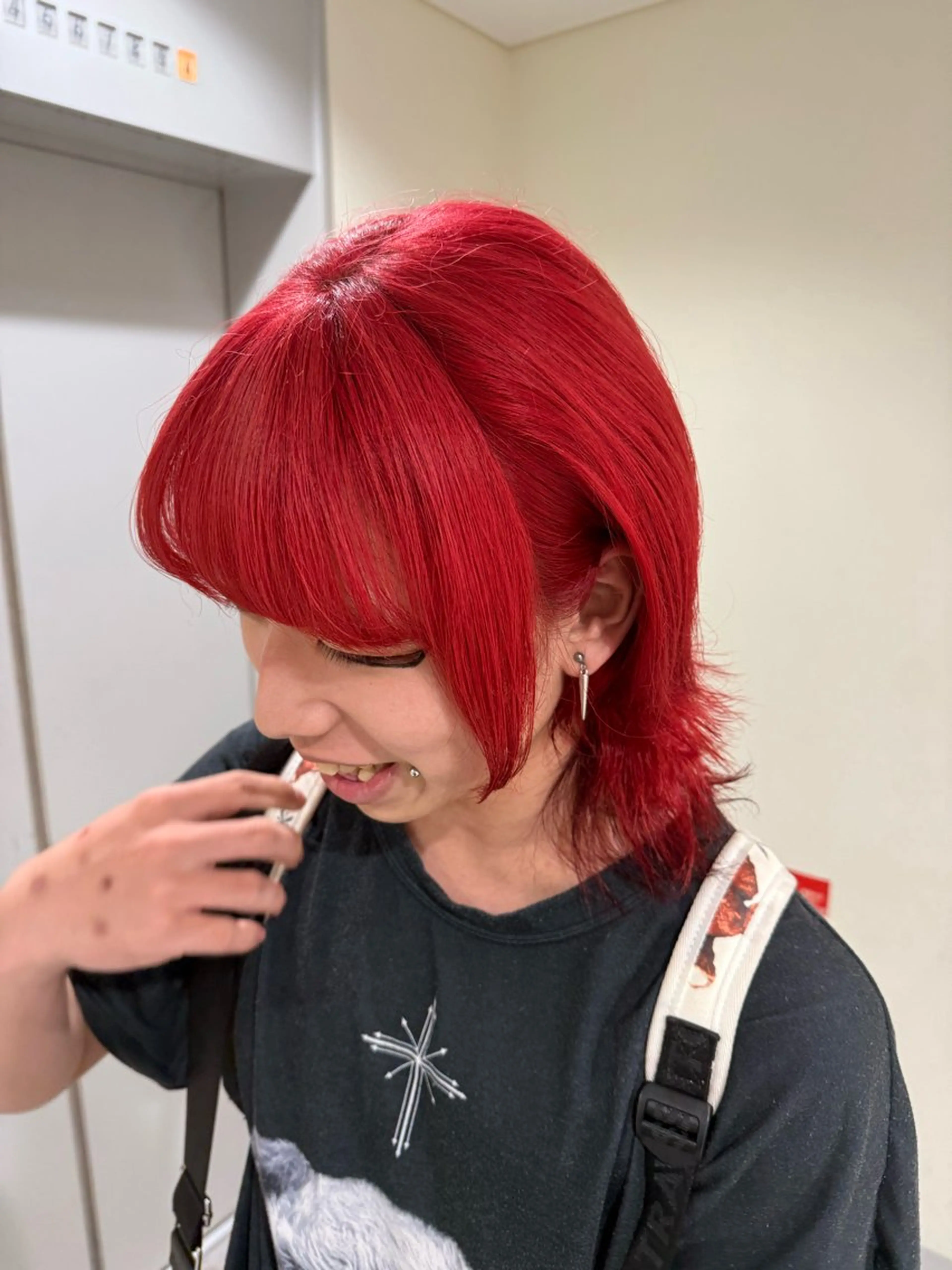 セミロング カラー カット ヘアカラー トリートメント ハイトーンレイヤー 顔まわりSOTAのヘアスタイル