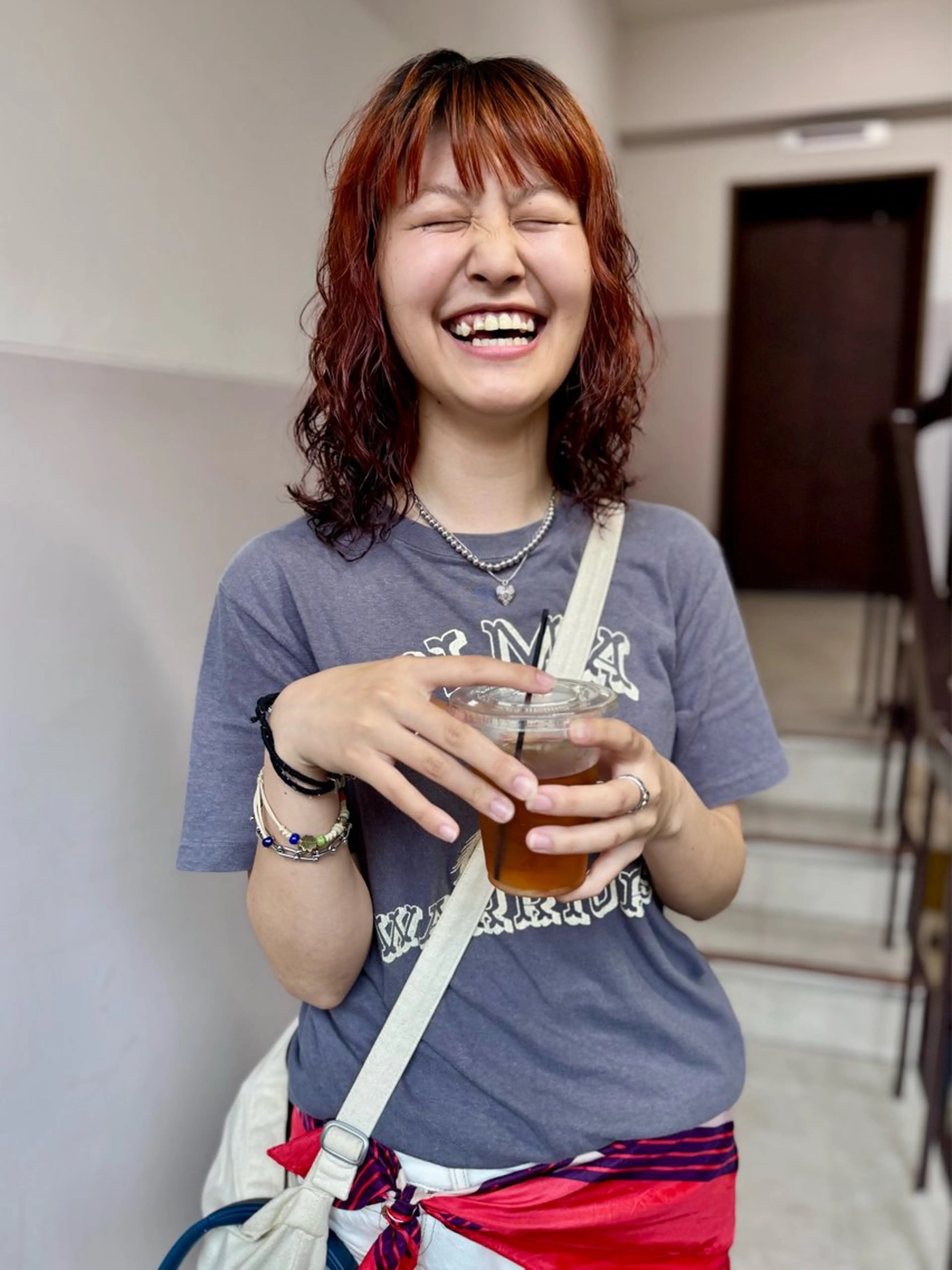 ミディアム カラー パーマ オカモト ミユウのヘアスタイル