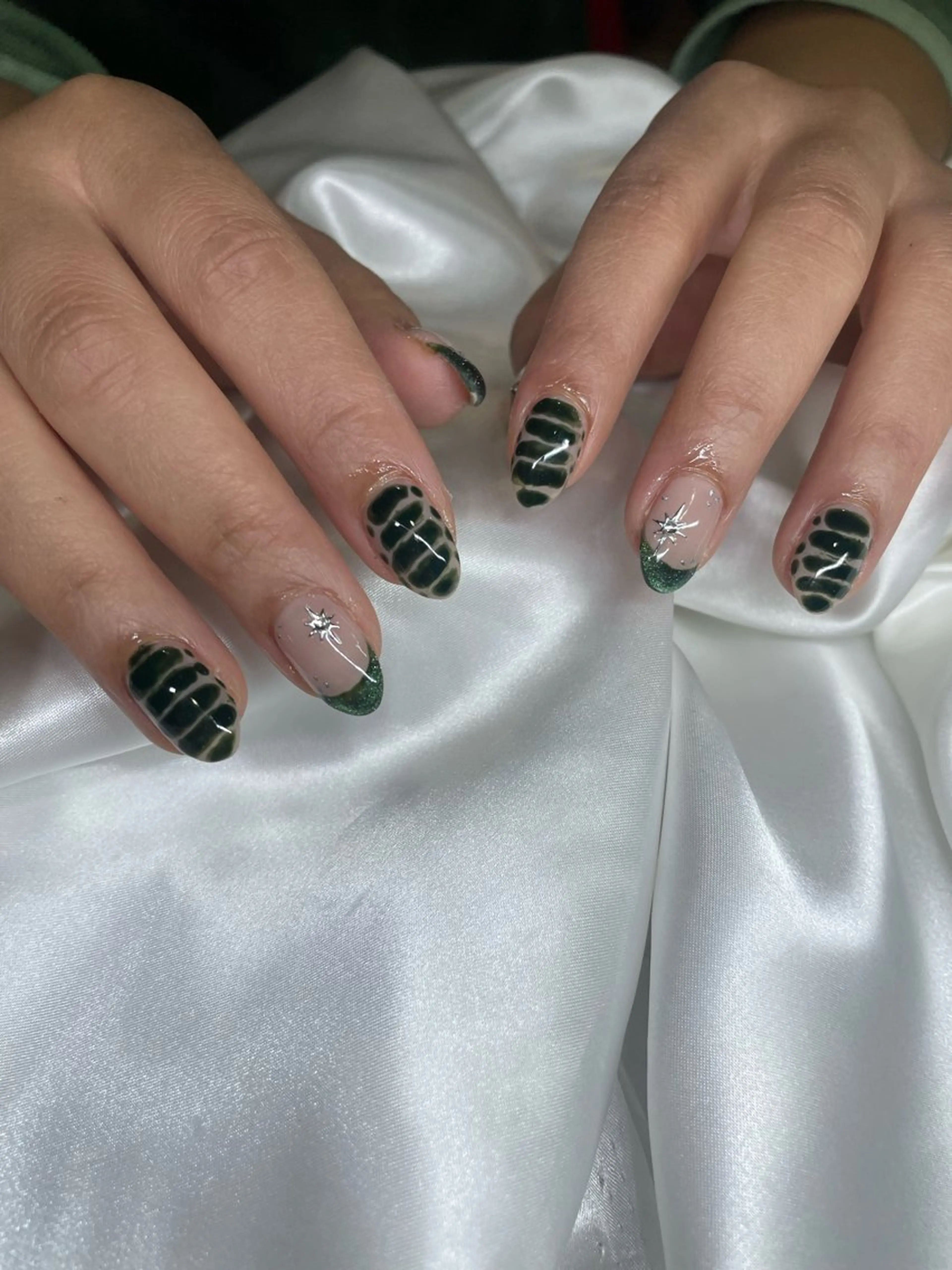ネイル ハンドネイル Nailstudio Hulmのネイルデザイン